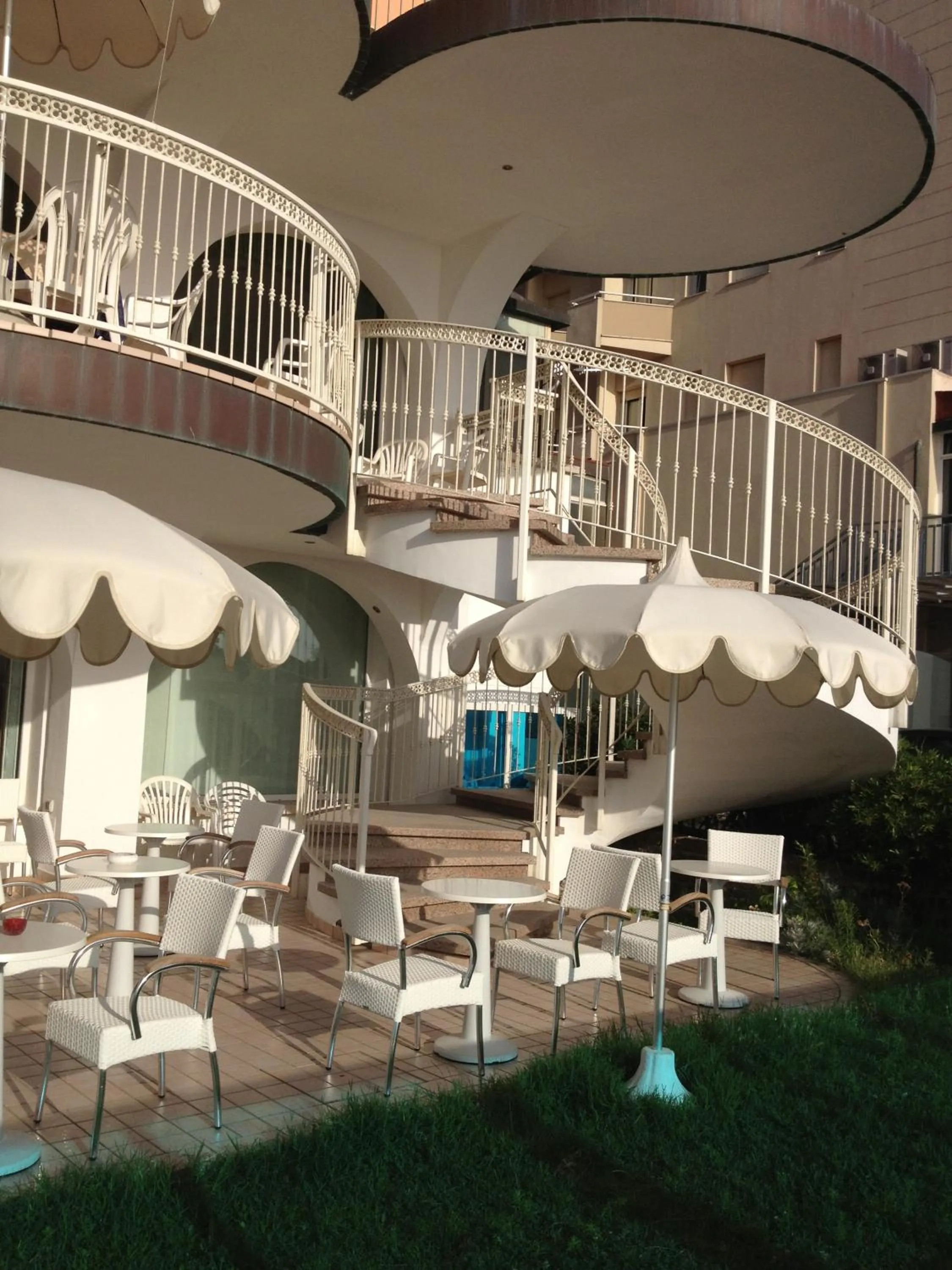 Restaurant/places to eat in Hotel Negresco