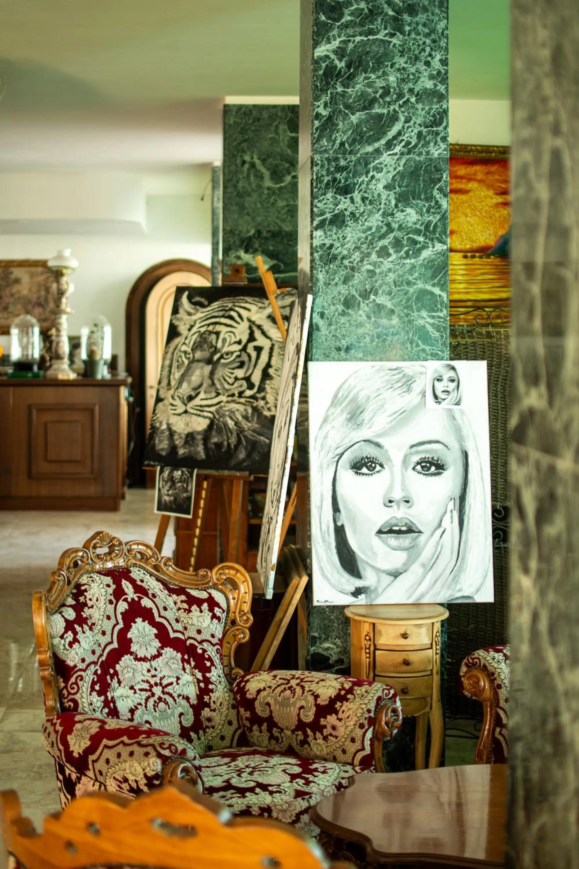 Decorative detail in Hotel Negresco