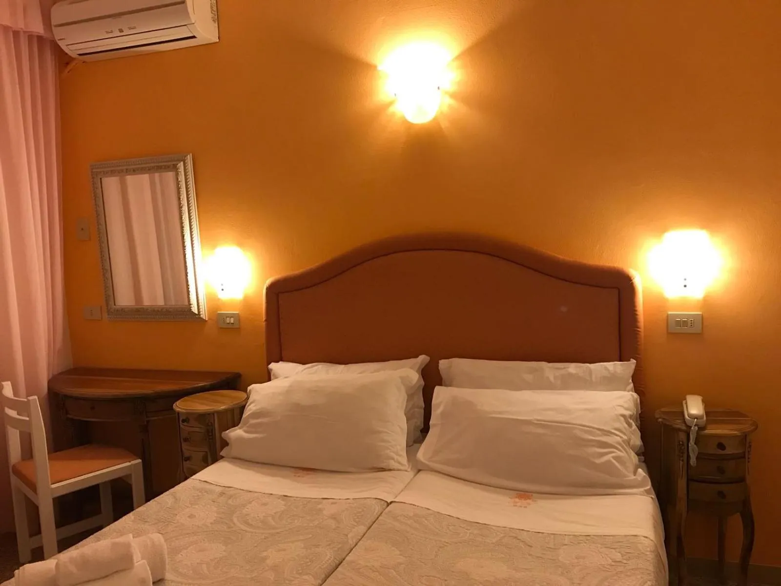 Bed in Hotel Negresco