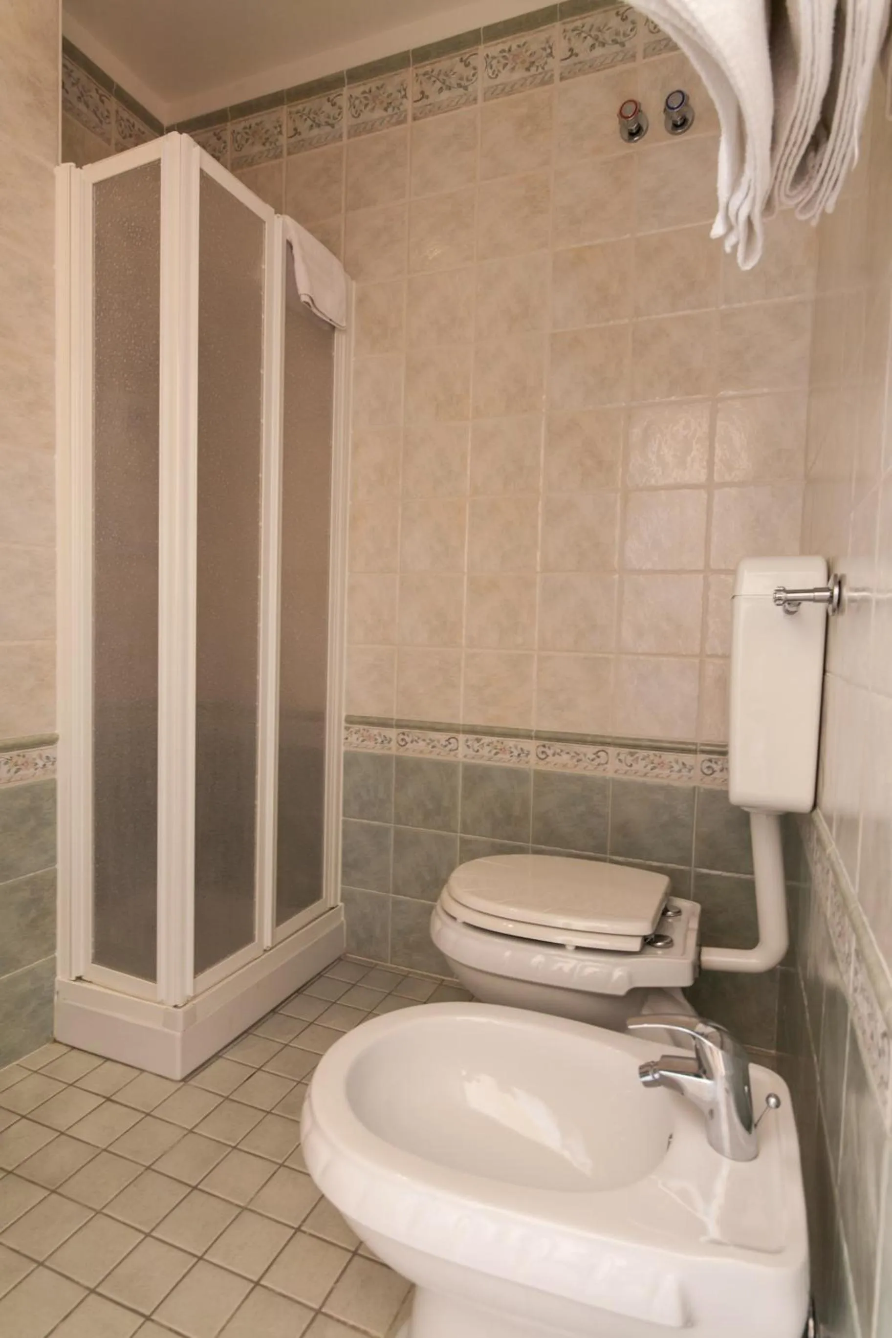 Bathroom in Hotel Negresco