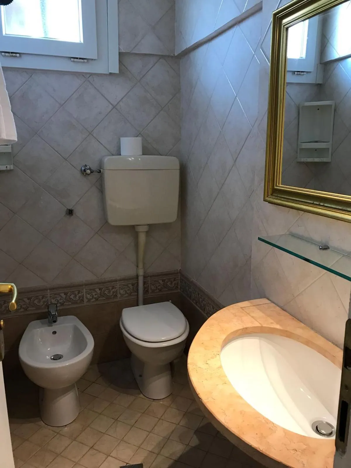 Bathroom in Hotel Negresco