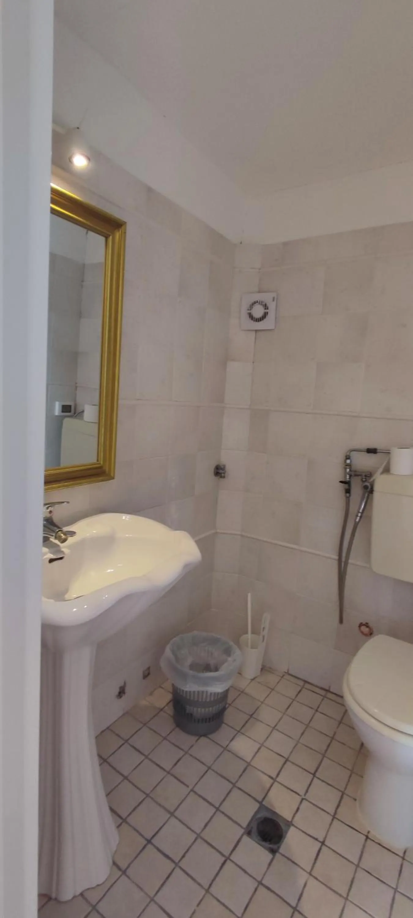 Bathroom in Hotel Negresco