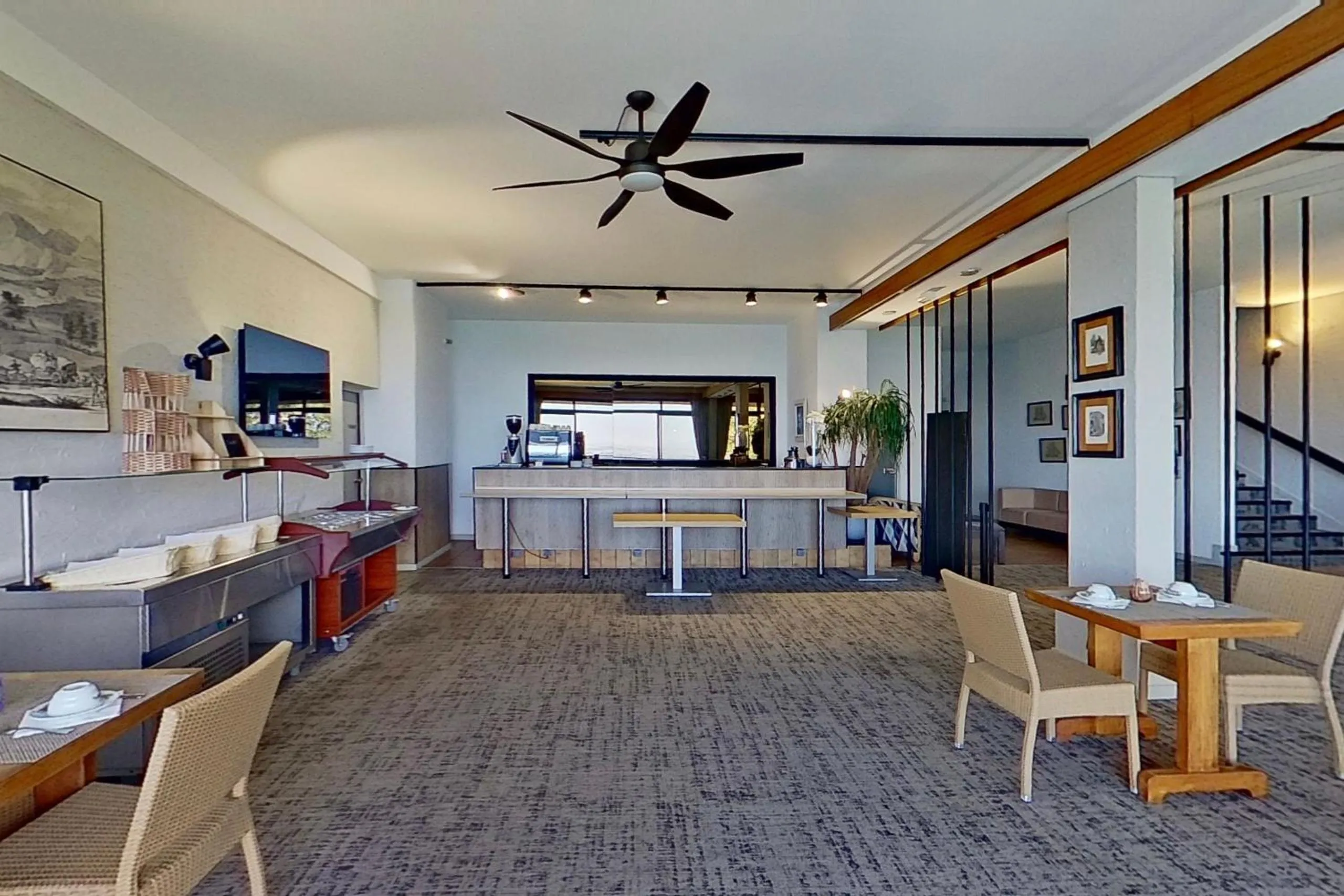 TV and multimedia in Alivi