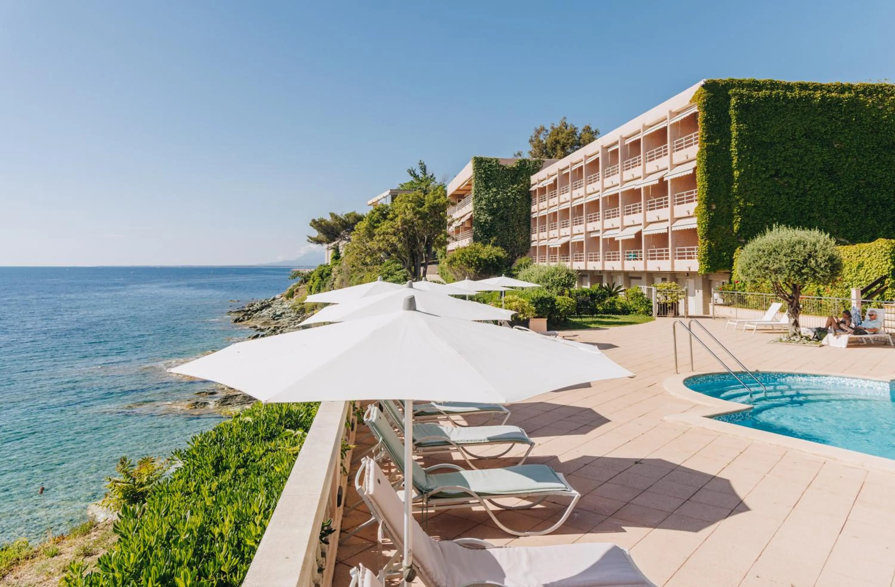 Property building in Alivi