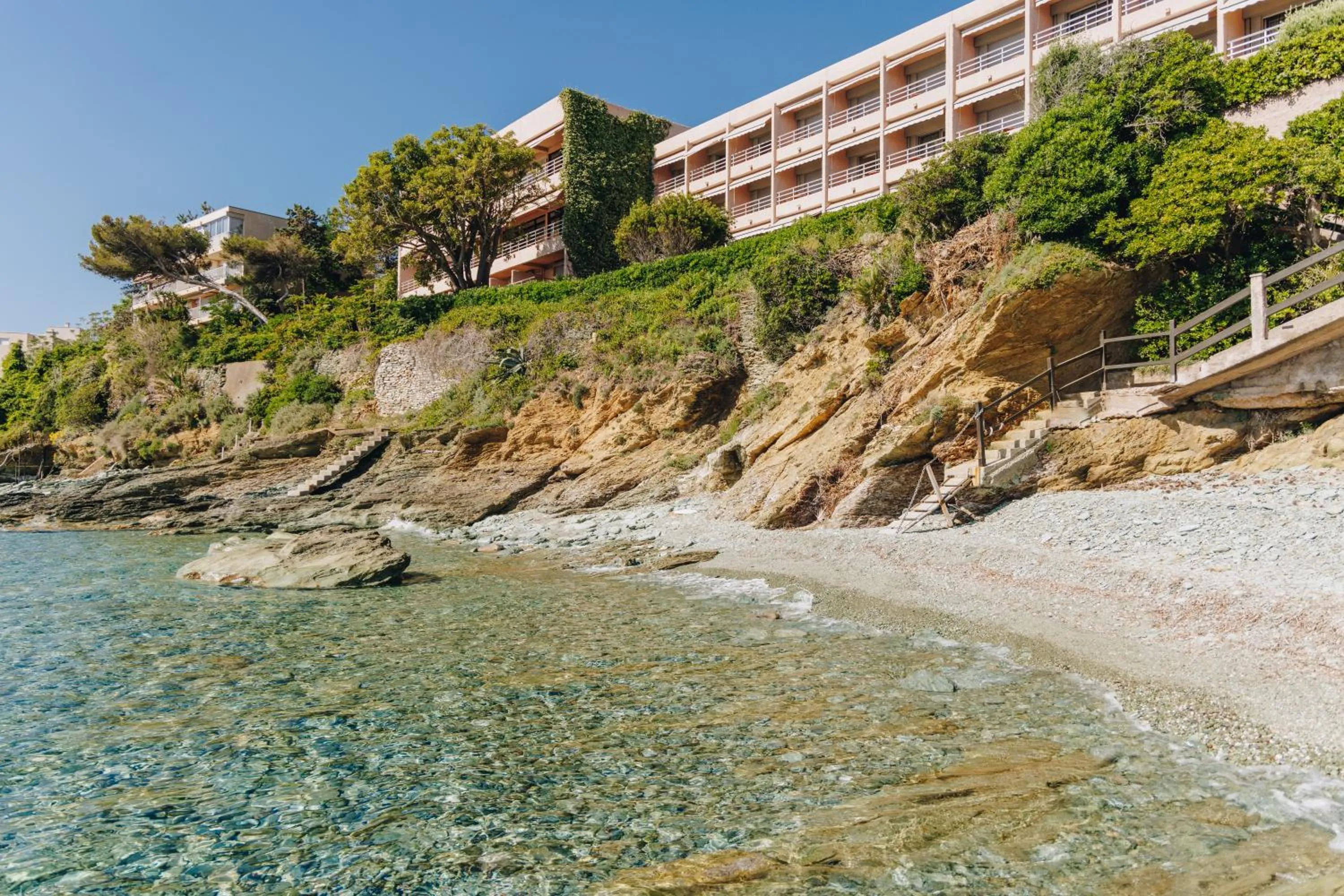 Natural landscape in Alivi