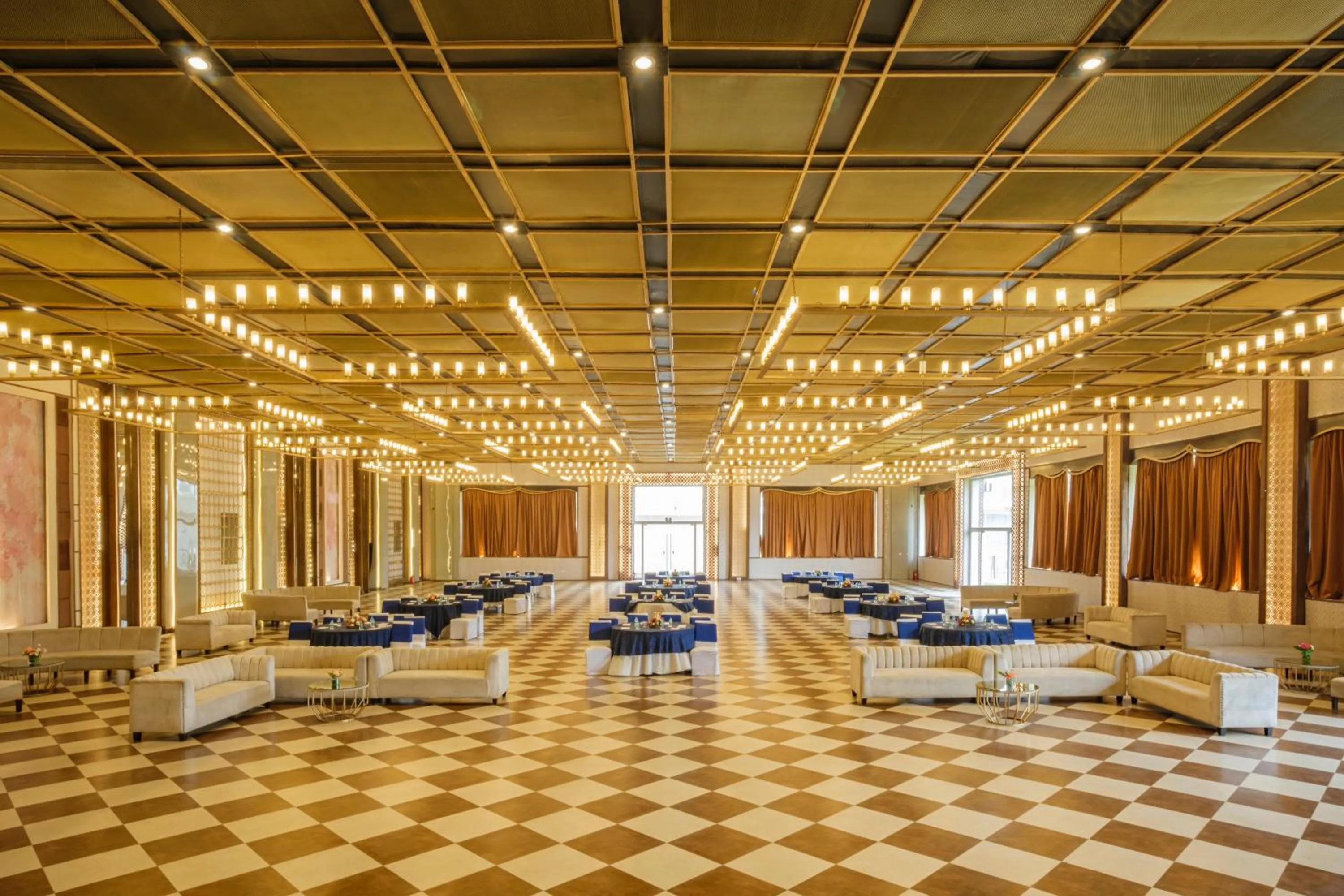 Banquet/Function facilities in Opulent by Udman Chhattarpur