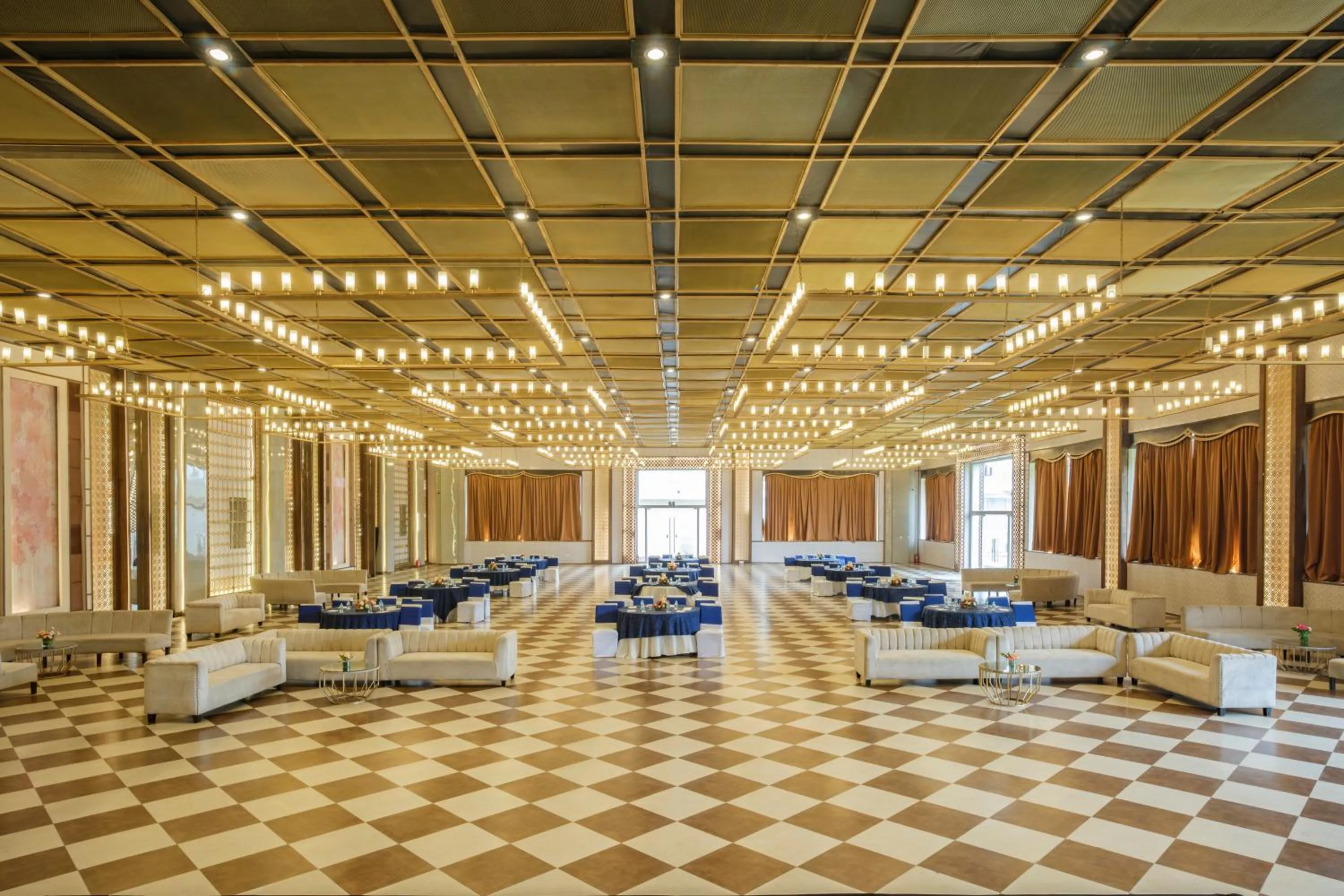 Banquet/Function facilities in Opulent by Udman Chhattarpur