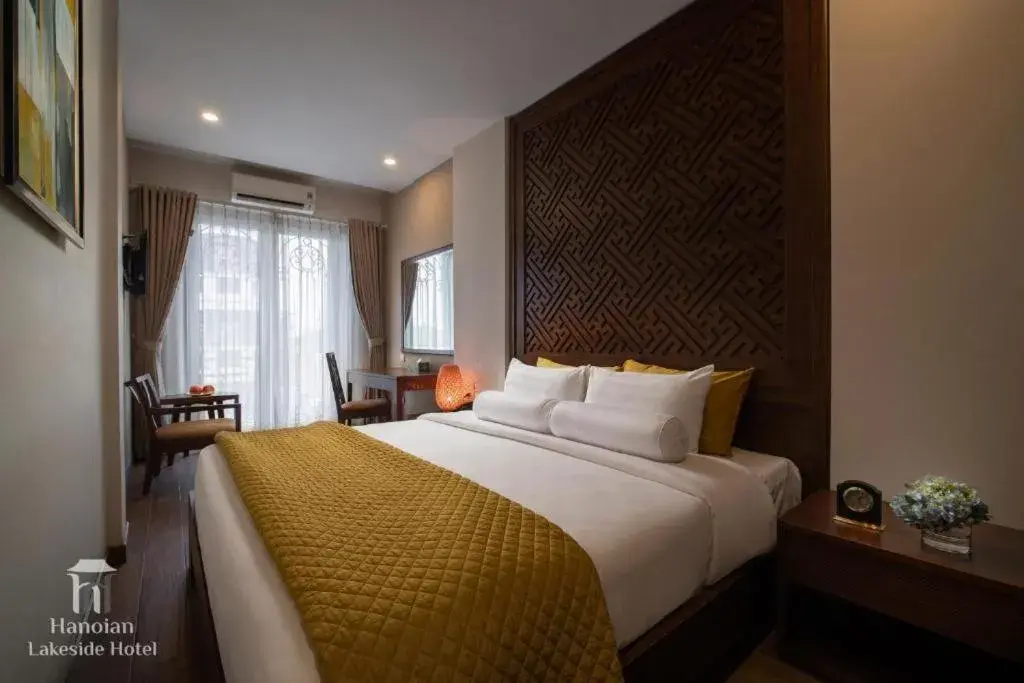 Junior Suite with Balcony in Hanoi Lakeside Premium Hotel & Travel Junior Suite with Balcony in Hanoi Lakeside Premium Hotel & Travel