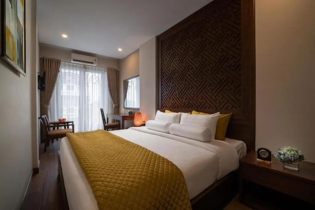 Bed in Hanoi Lakeside Premium Hotel & Travel