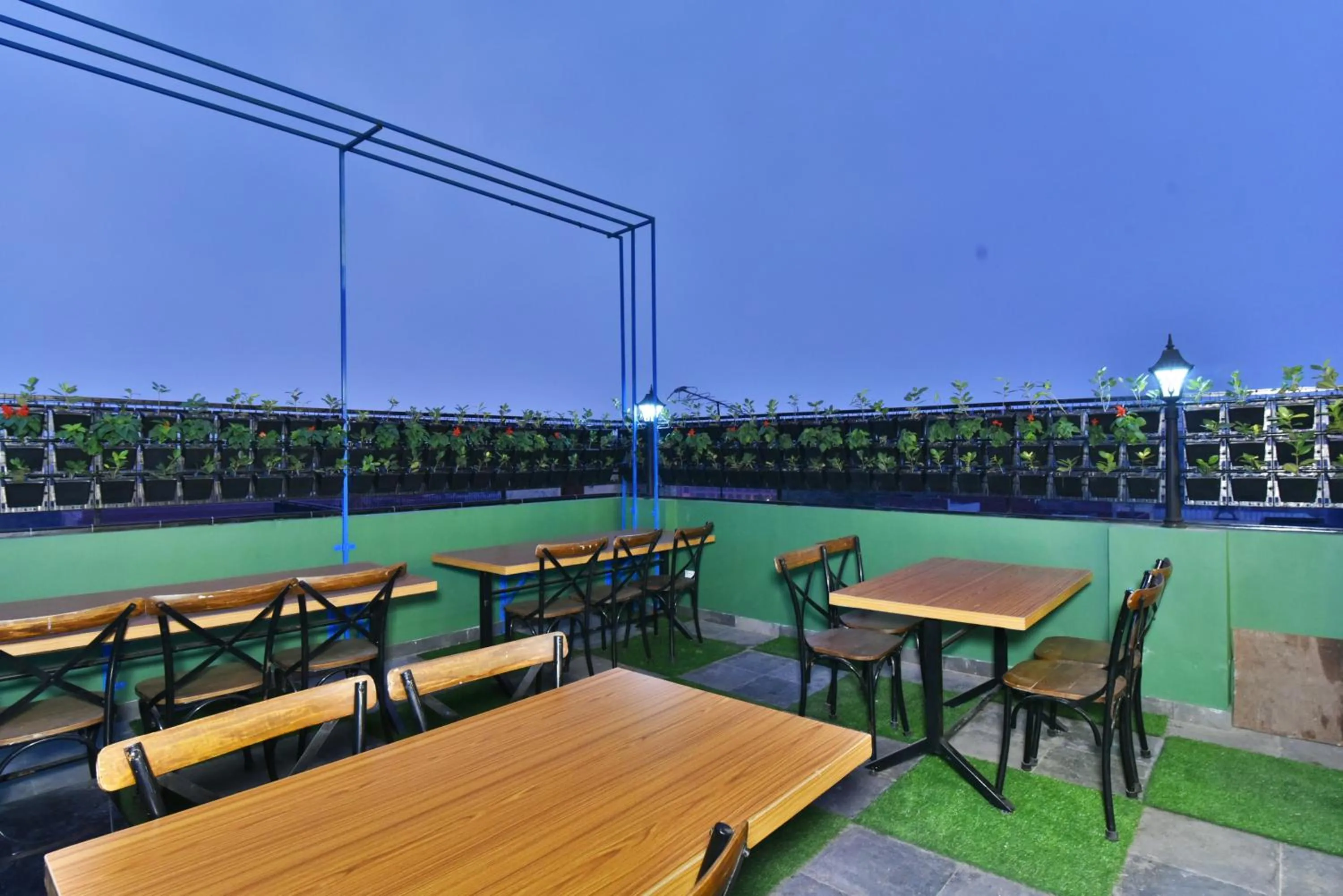 Balcony/Terrace in Hotel Infa - 400m From Golden Temple