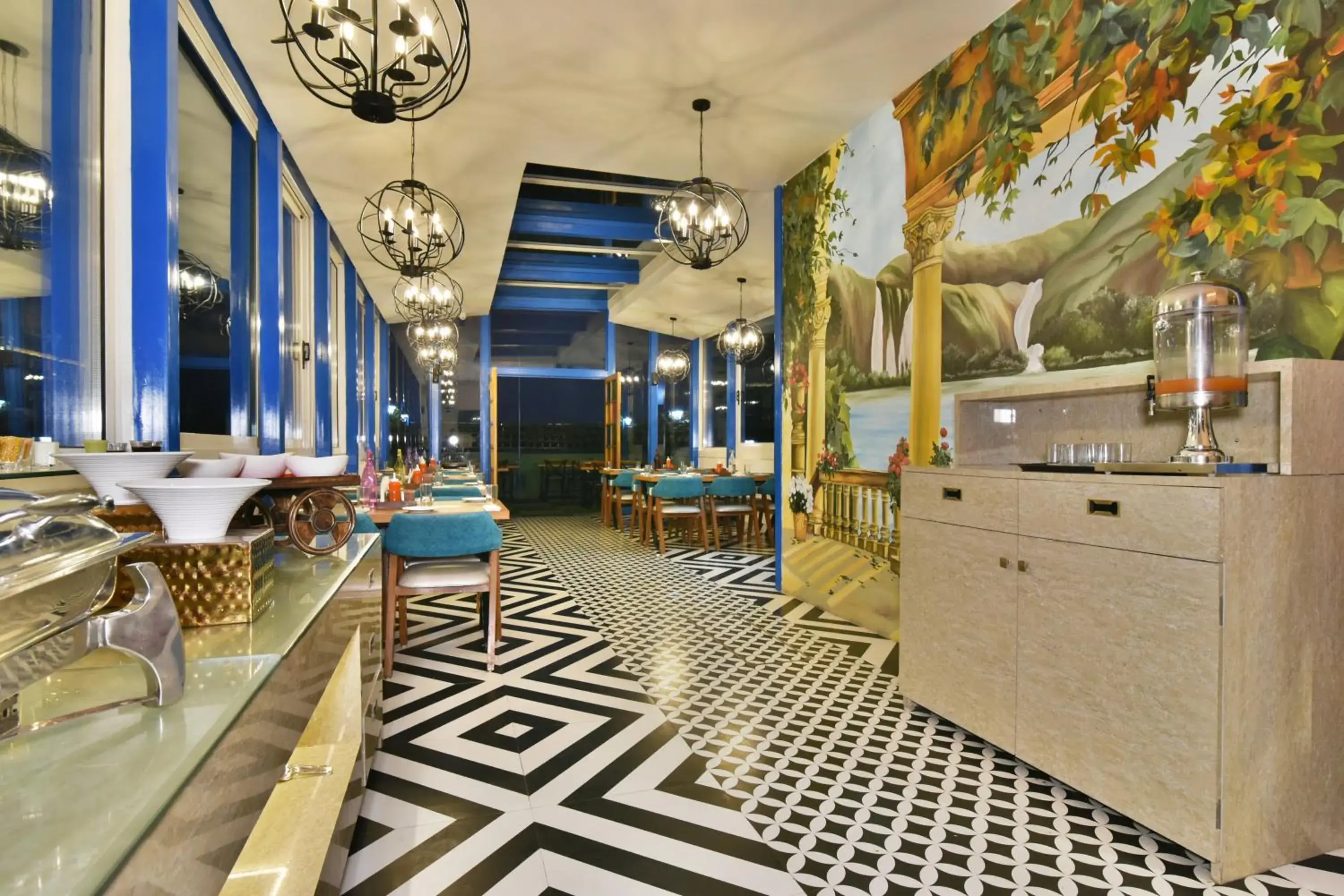 Breakfast in Hotel Infa - 400m From Golden Temple Breakfast in Hotel Infa - 400m From Golden Temple