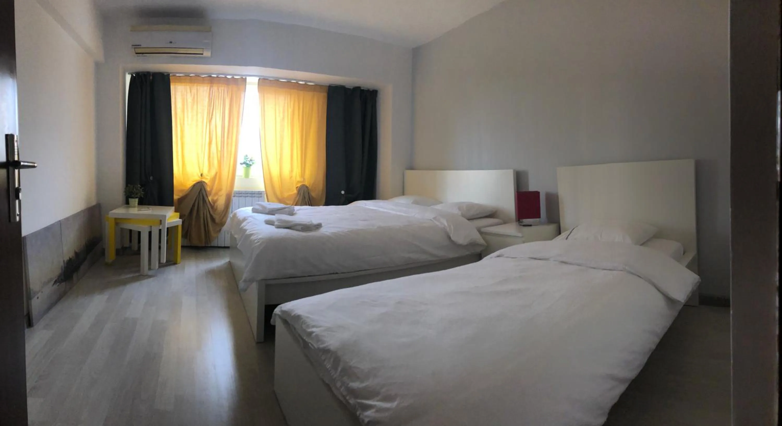 Bedroom, Bed in Green Apartment 63