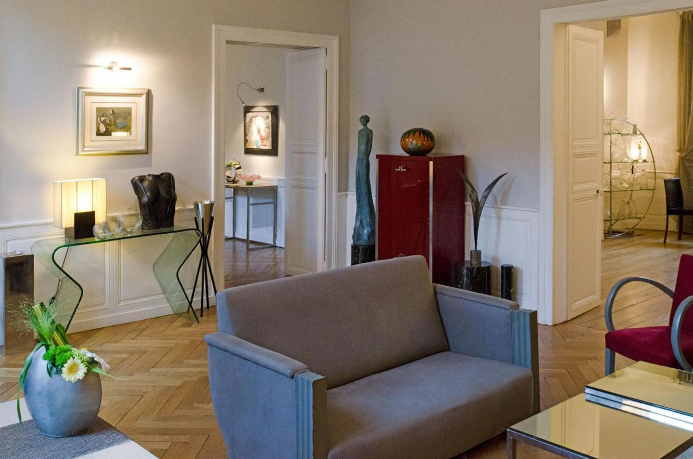 Communal lounge/ TV room in Maison d'Hôte de Myon