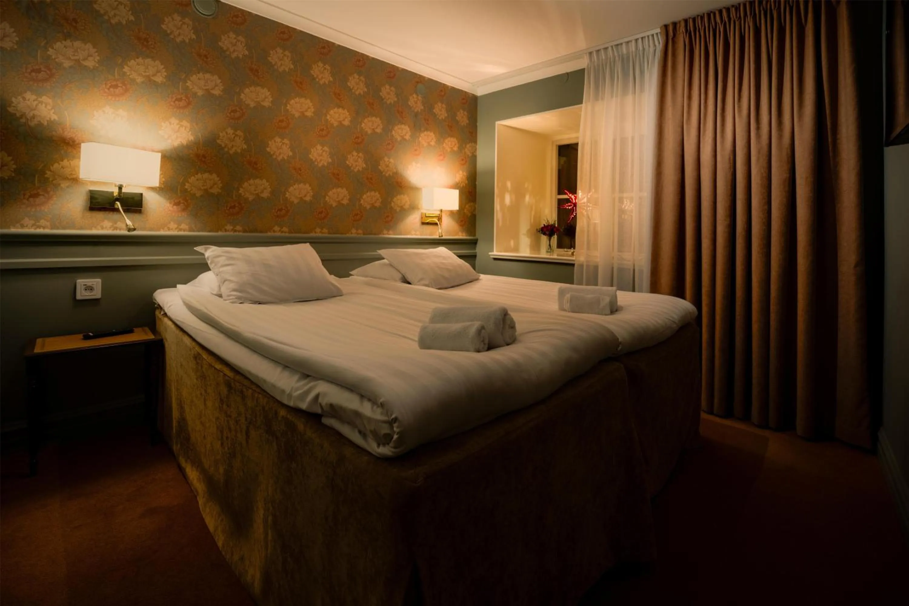 Bedroom, Bed in Best Western Strand Hotel