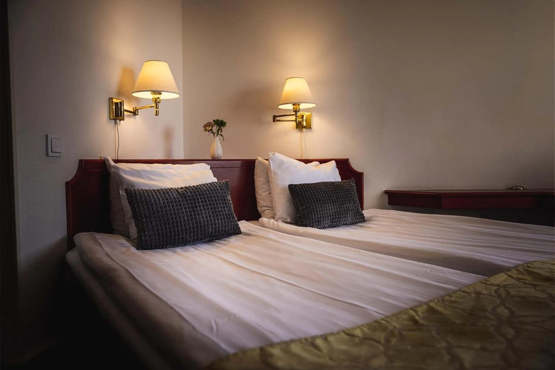 Bed in Best Western Strand Hotel