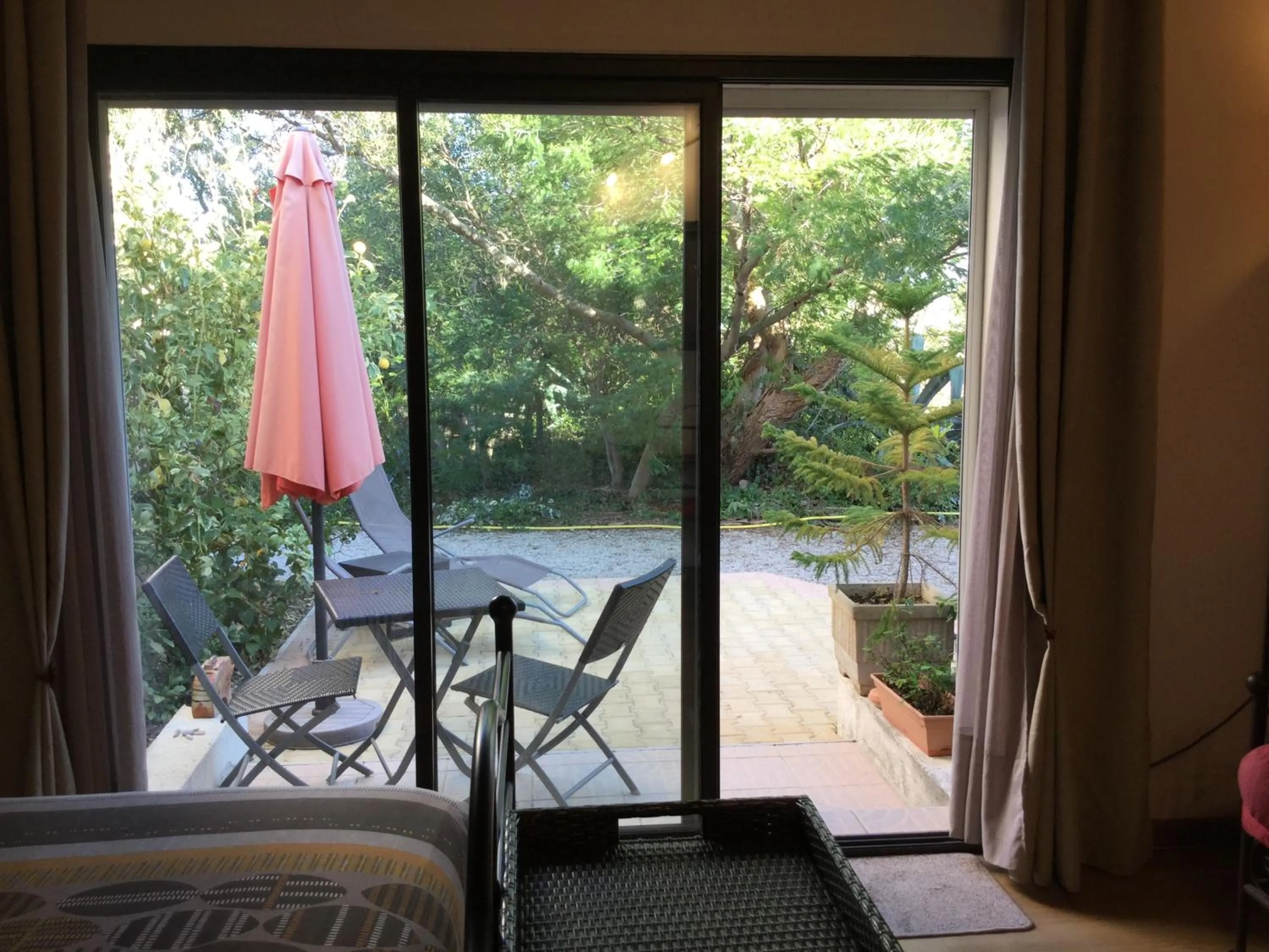 Patio in MAS SOLEIL ET VIGNES