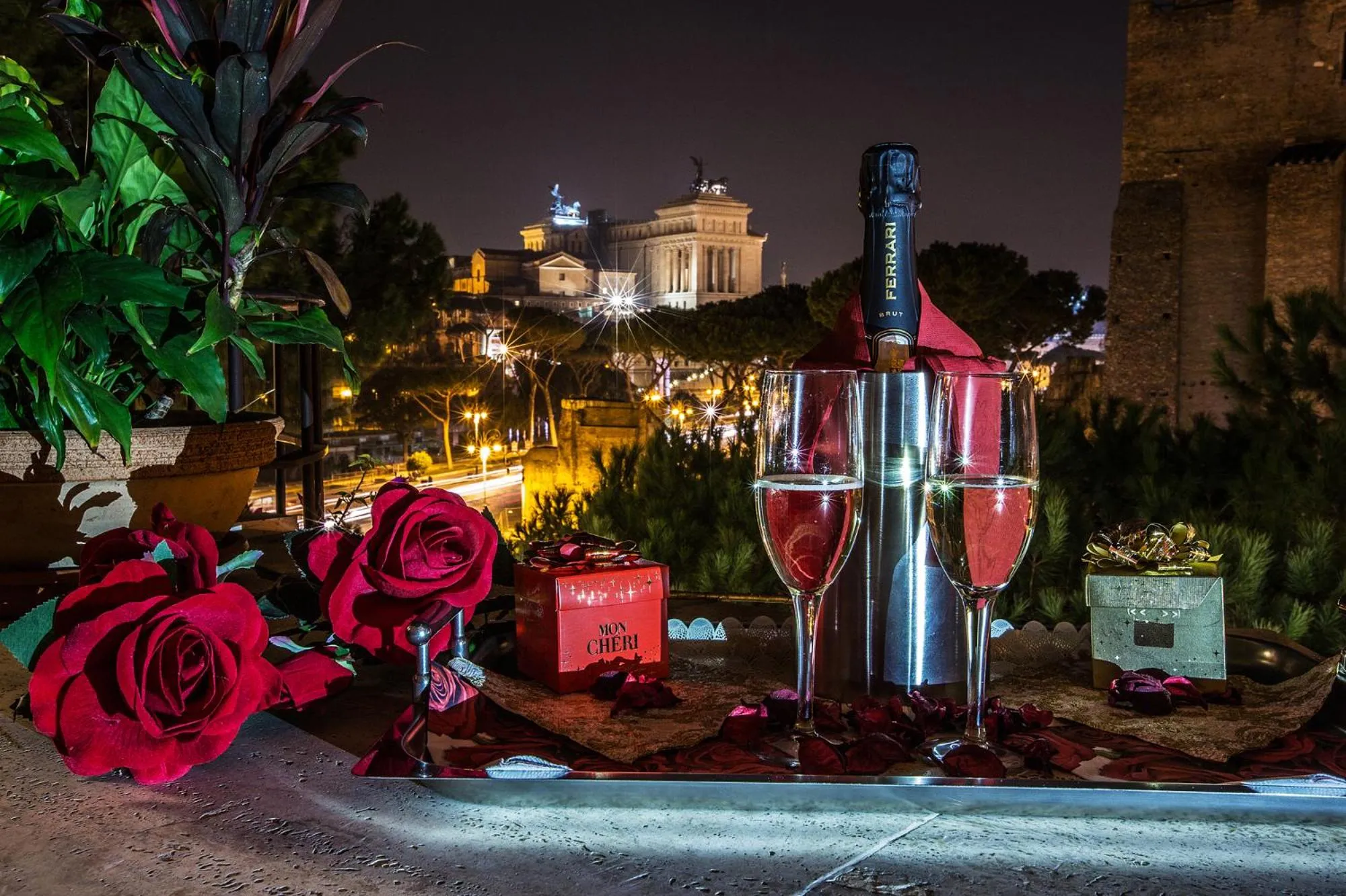 Night in Hotel Romano