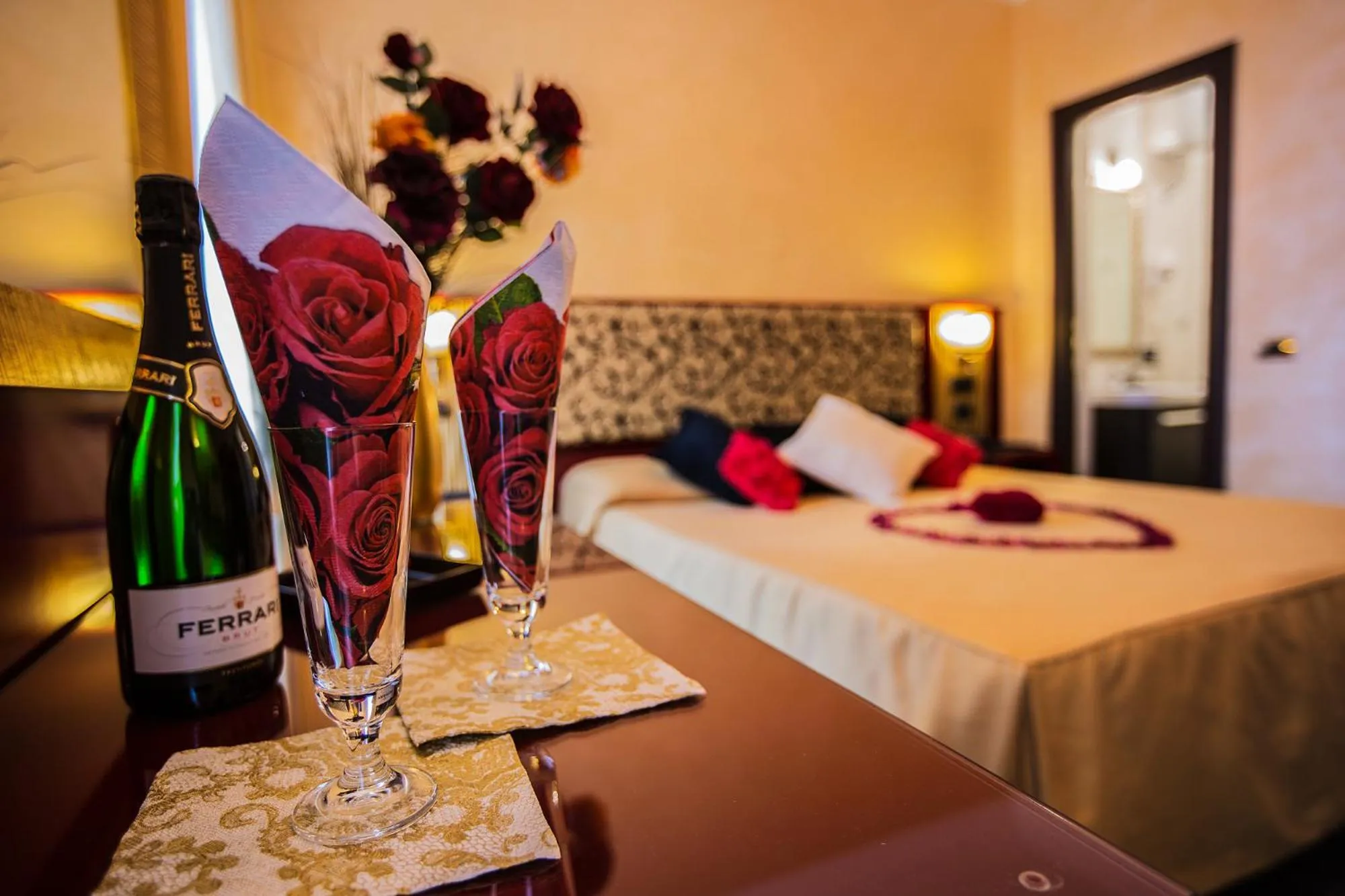 View (from property/room), Bed in Hotel Romano