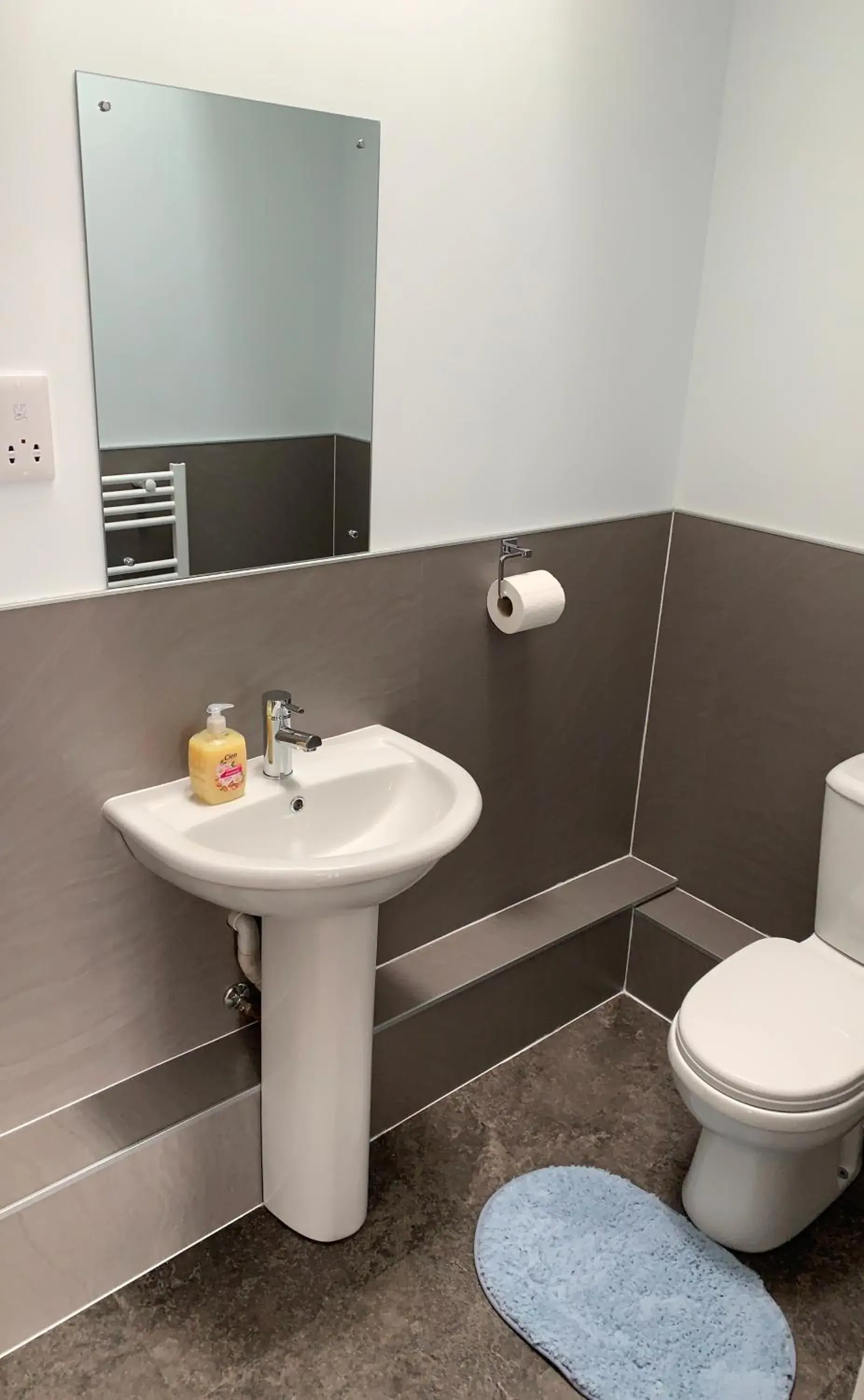 Twin Room with Private Bathroom in Muir Bank Twin Room with Private Bathroom in Muir Bank