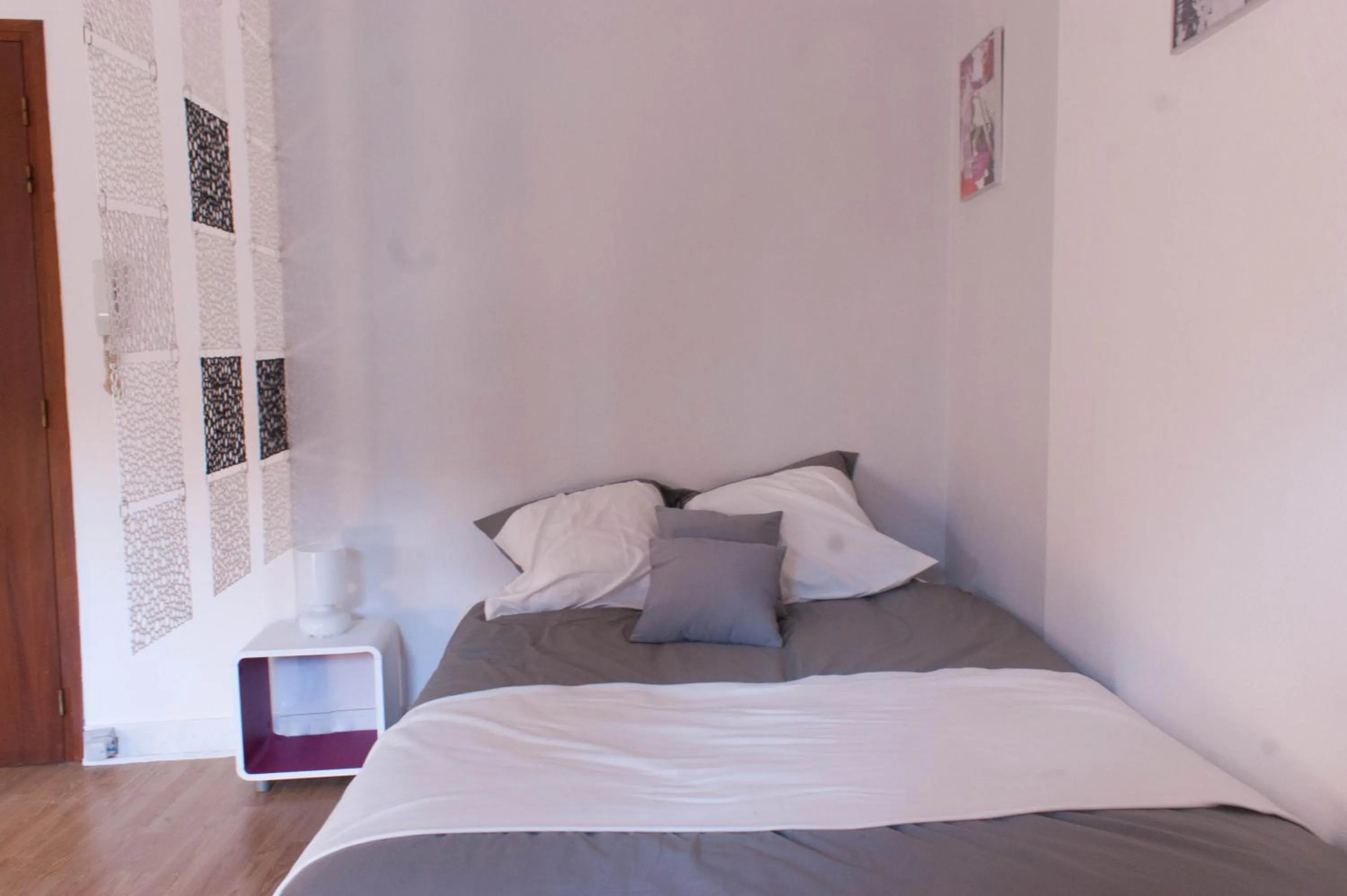Photo of the whole room, Bed in Les studios de la grand Place