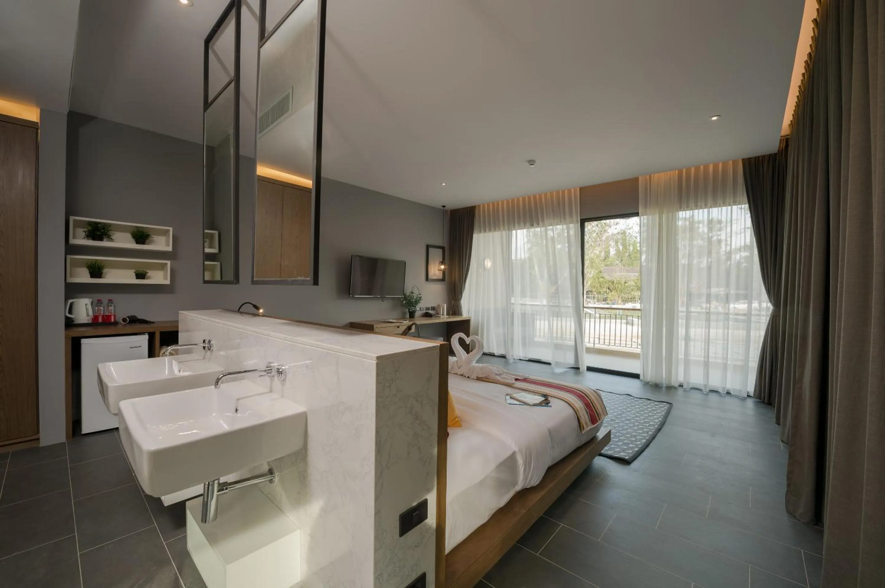 Bedroom, Bed in The Gallery Hotel Nai Harn