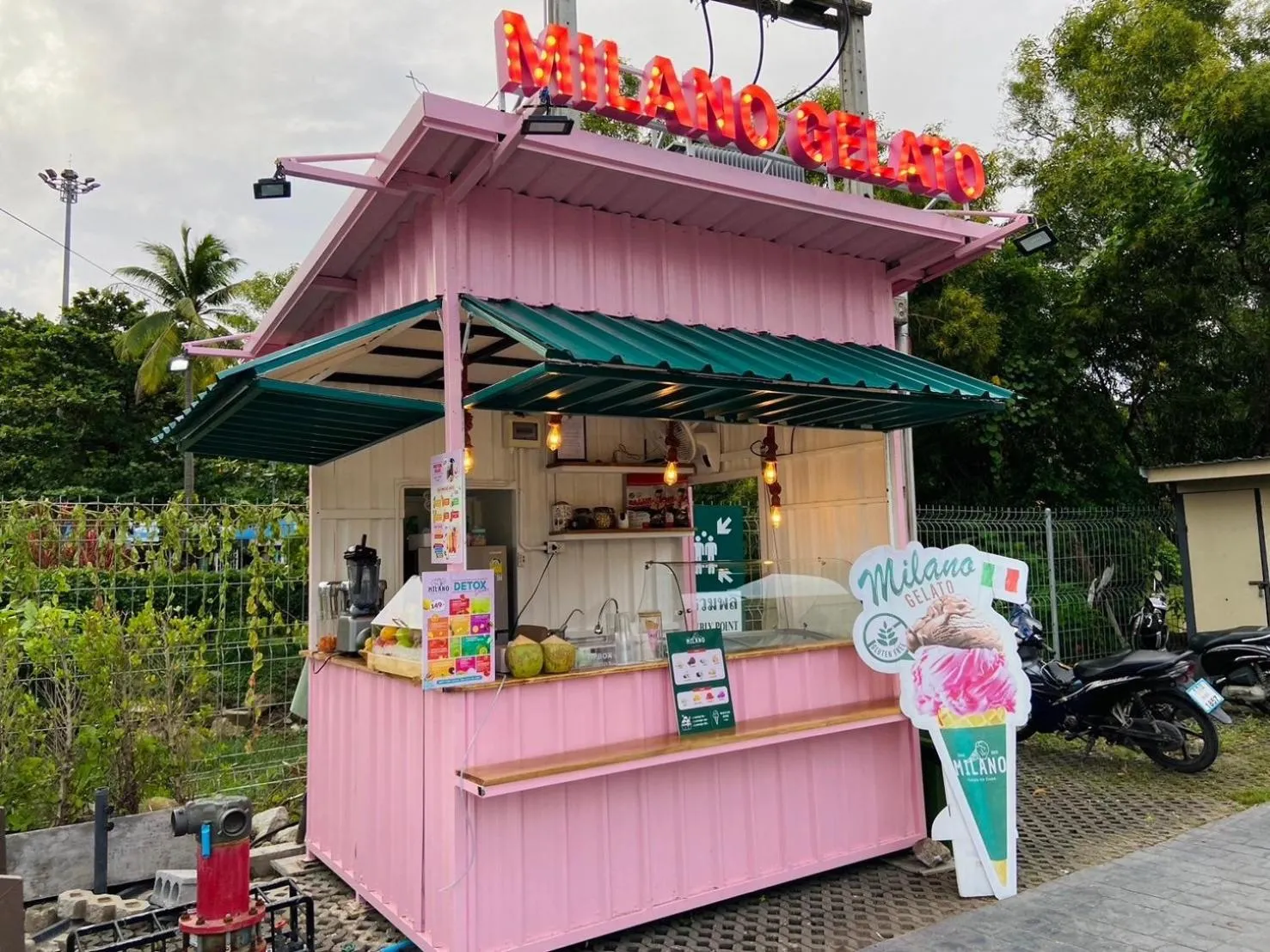 Restaurant/places to eat in The Gallery Hotel Nai Harn