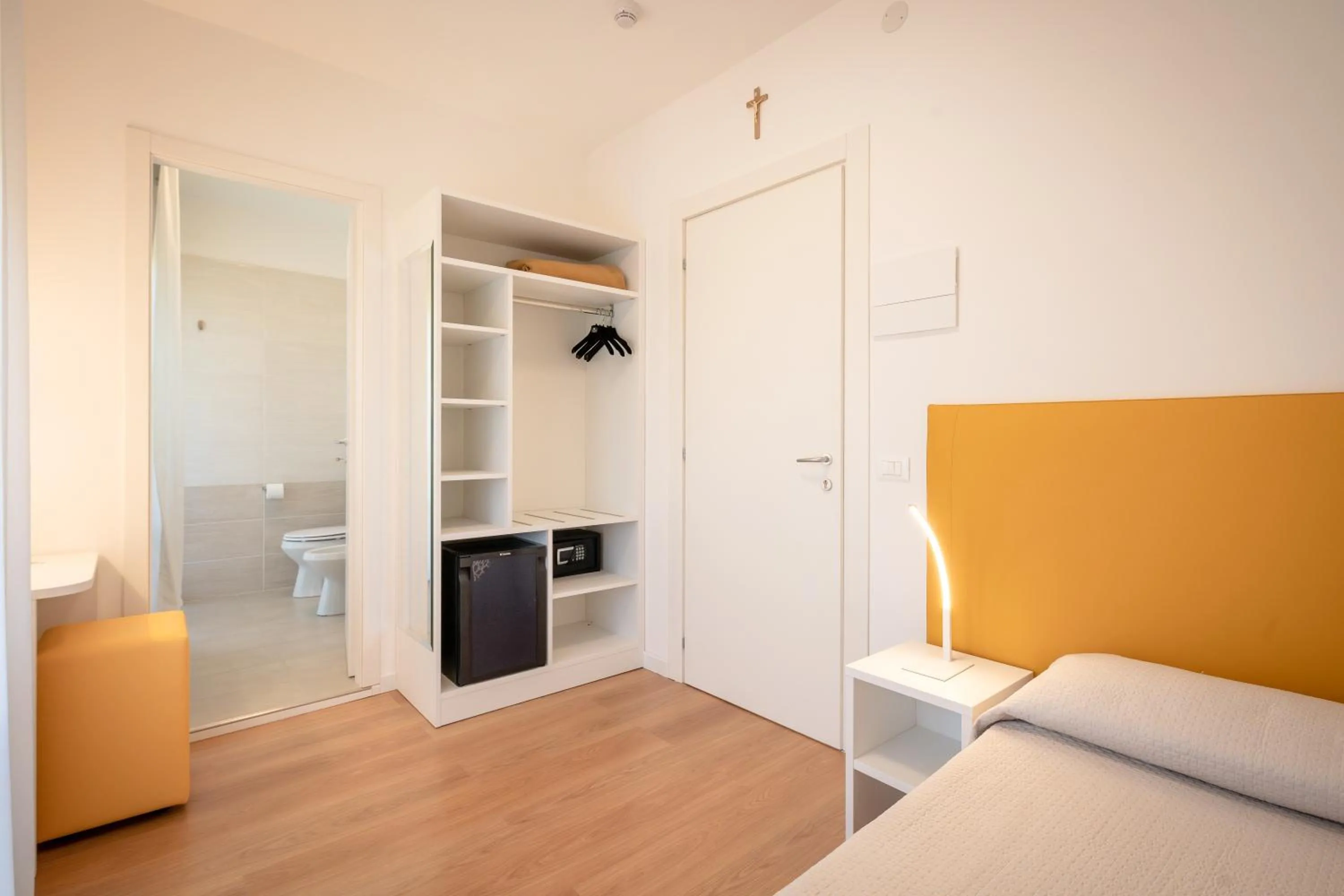 Bed in Hotel Royal Garnì