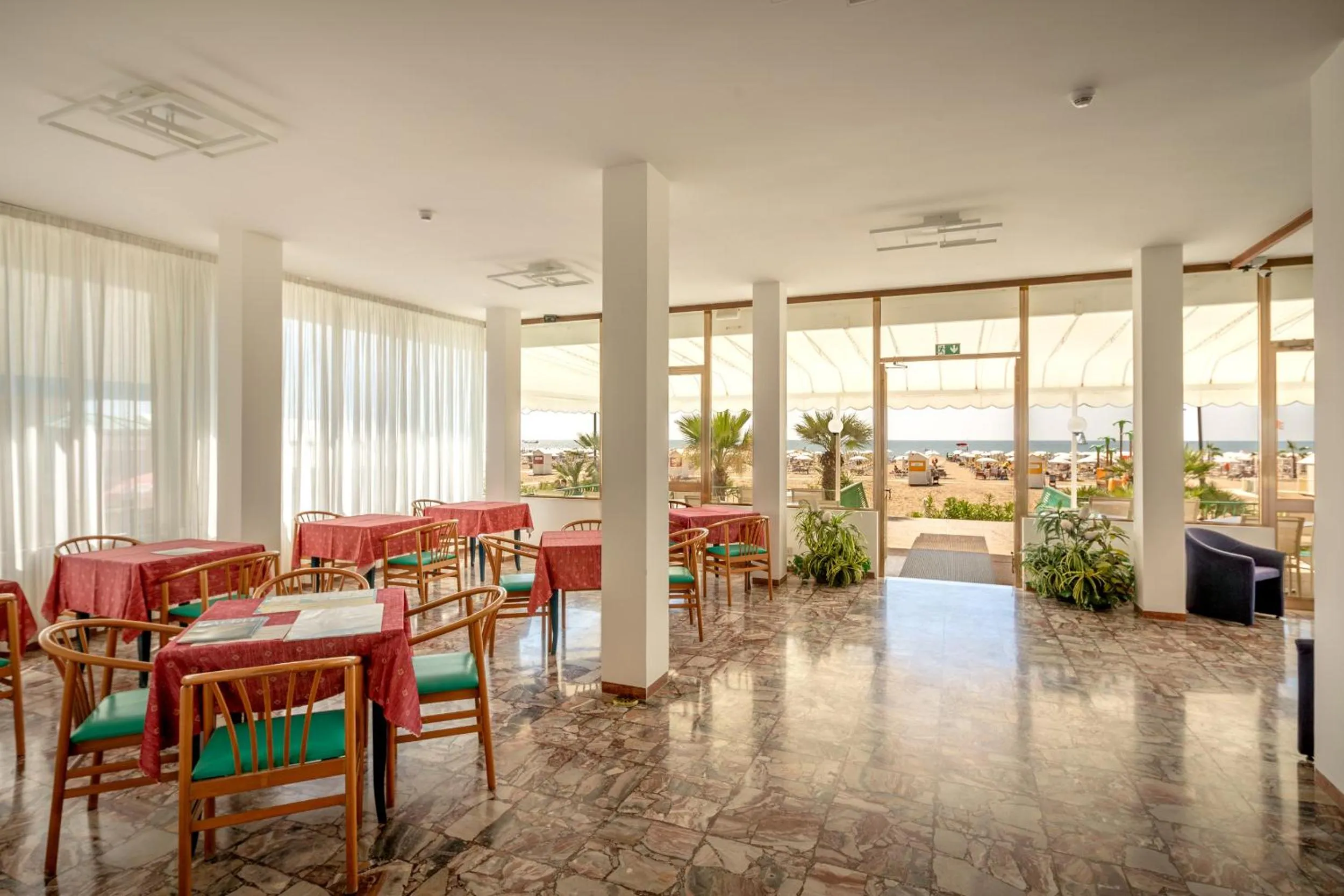 Restaurant/places to eat in Hotel Royal Garnì