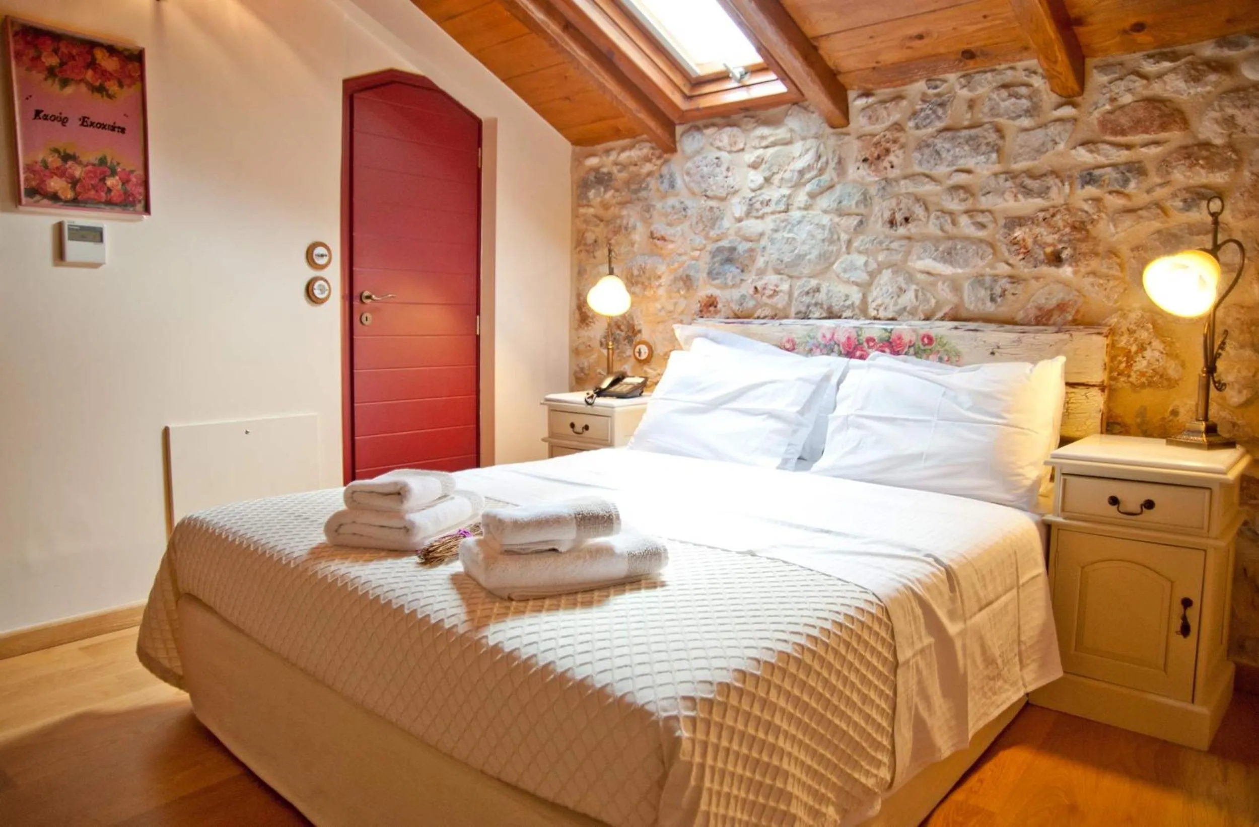 Bed in Archontiko Hatzipanayioti