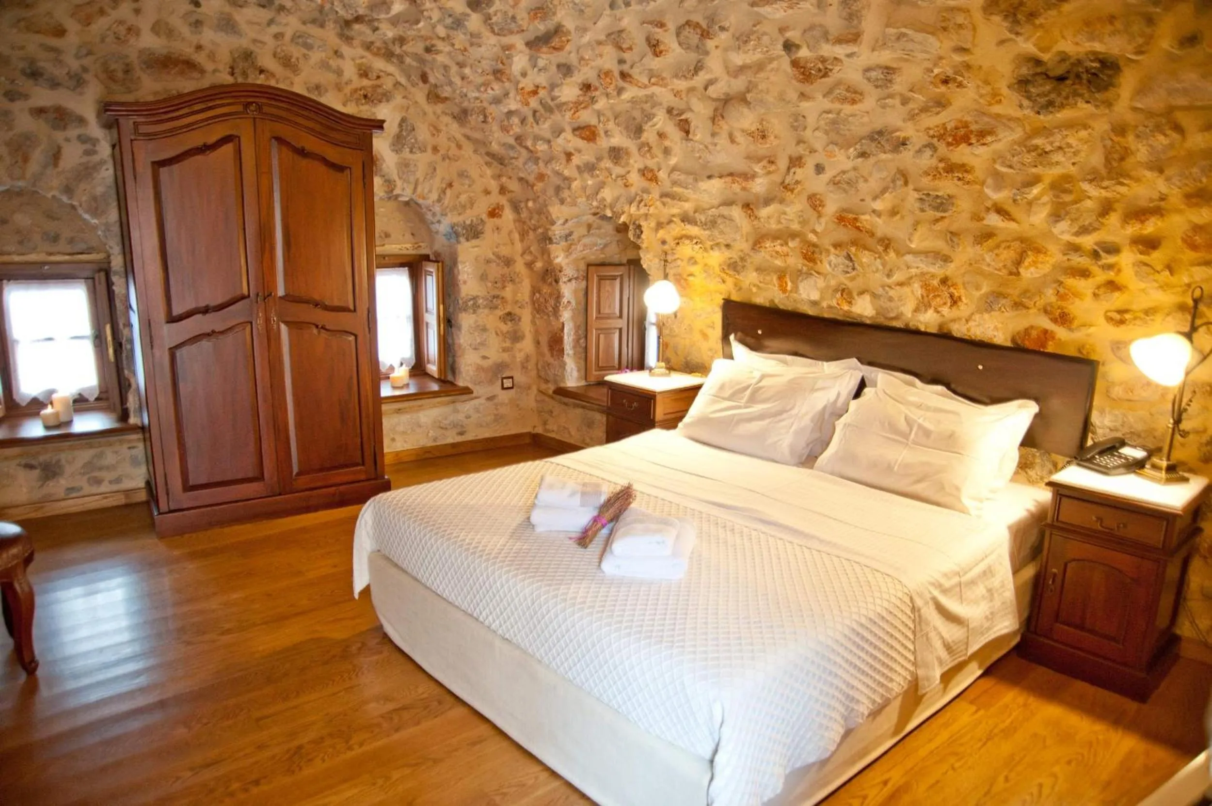 Bed in Archontiko Hatzipanayioti