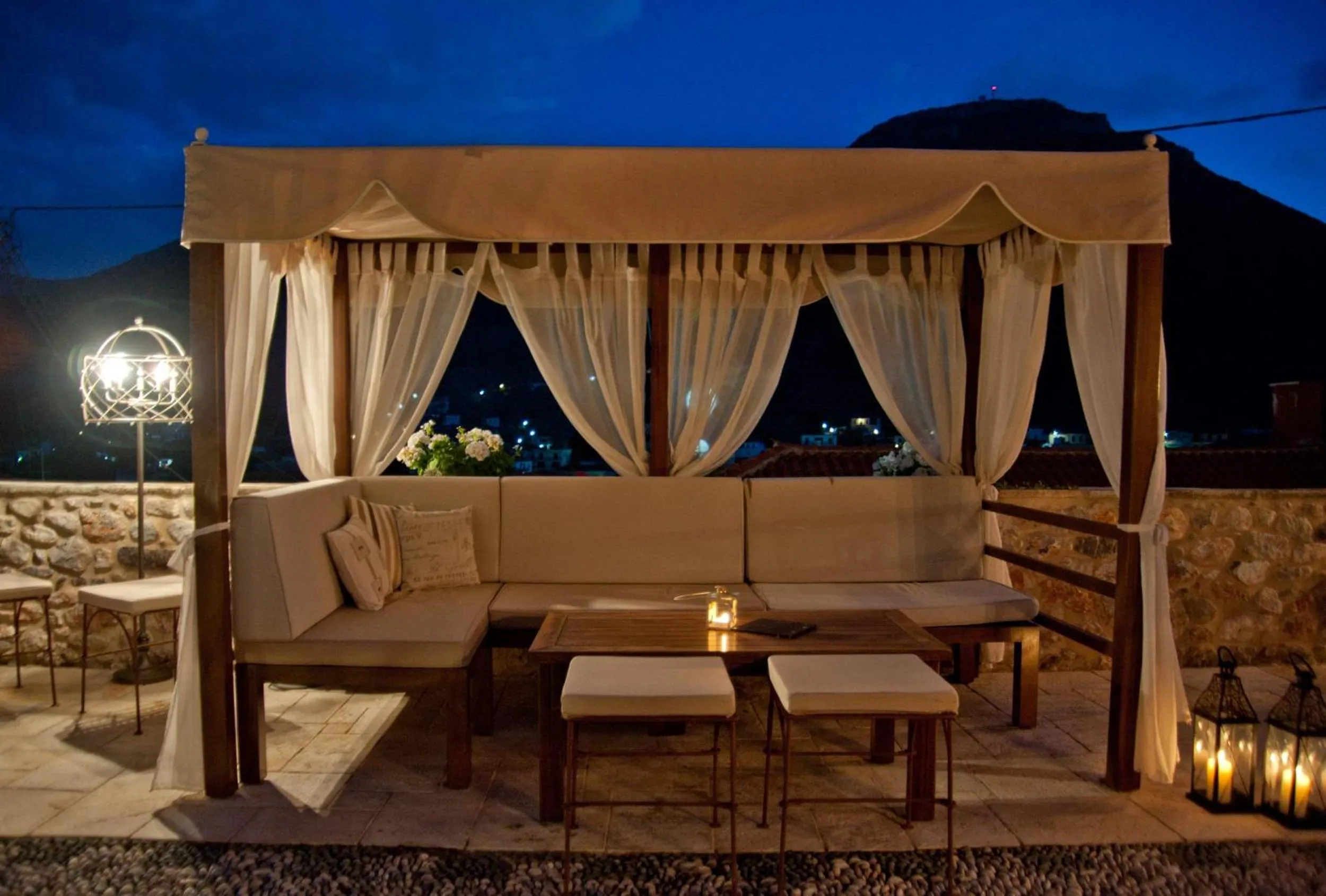 Night in Archontiko Hatzipanayioti