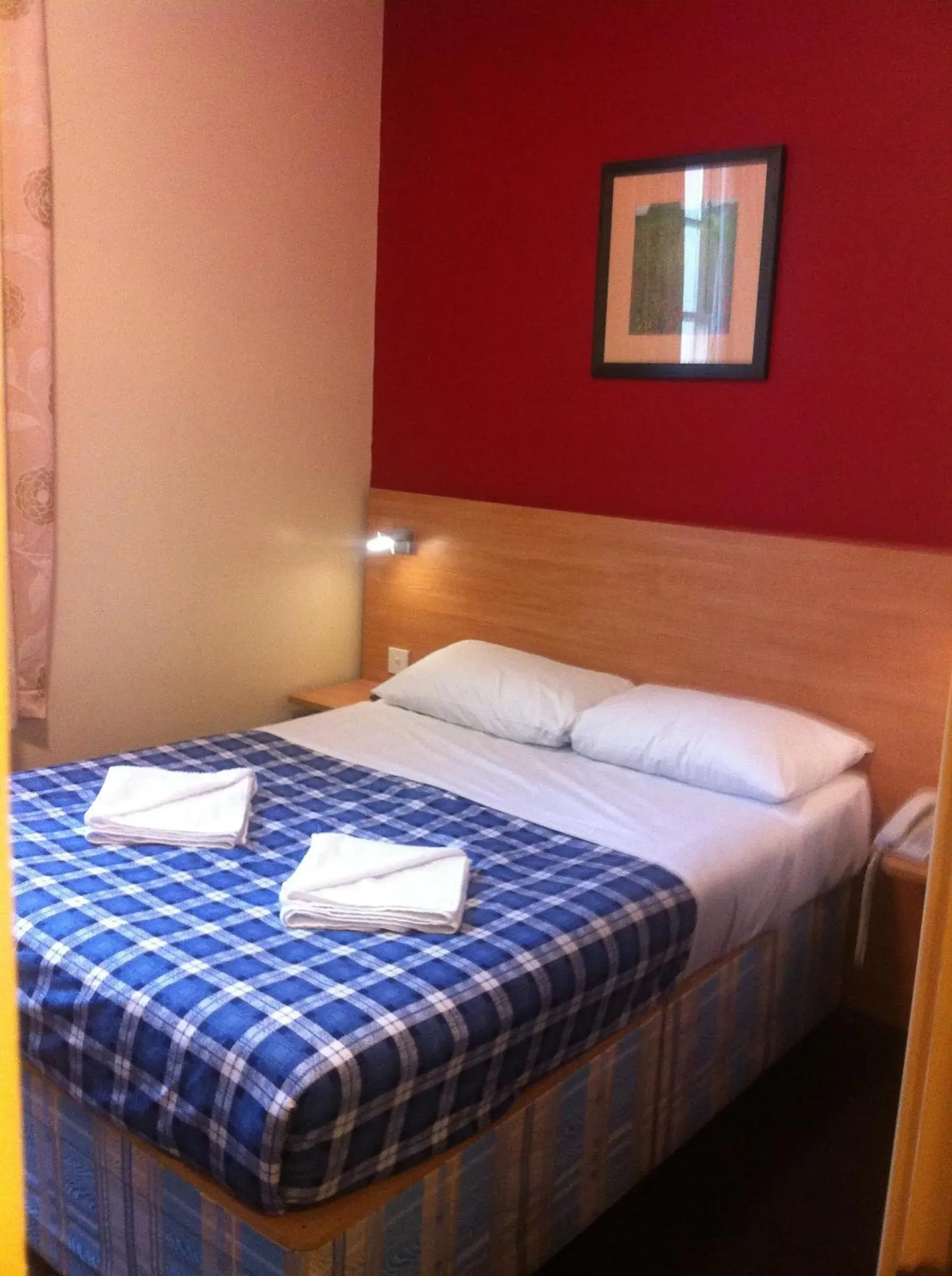 Bed in Colliers Hotel Bed in Colliers Hotel