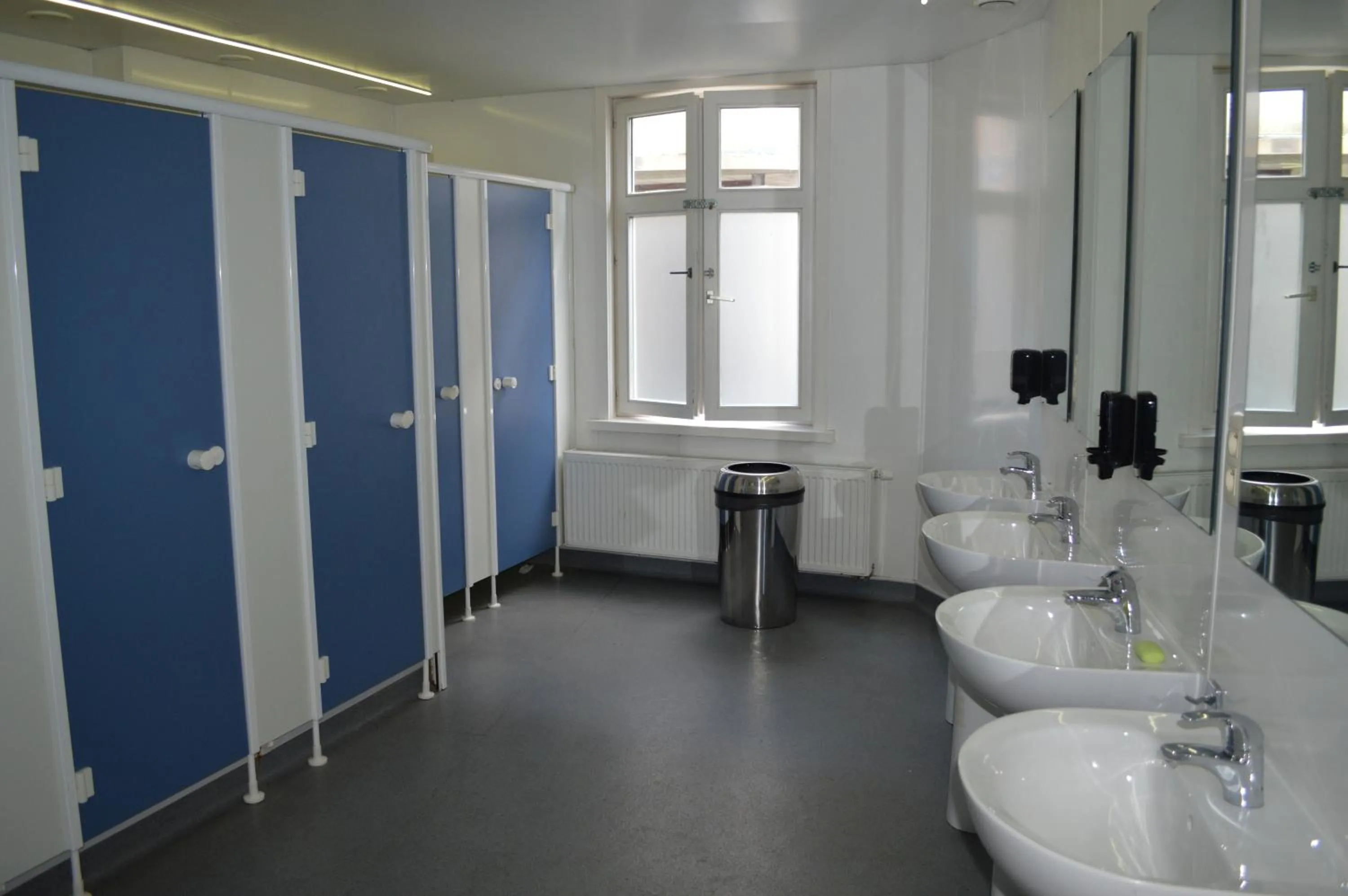Quadruple Room with Shared Bathroom in St Christopher's Inn Bruges - The Bauhaus