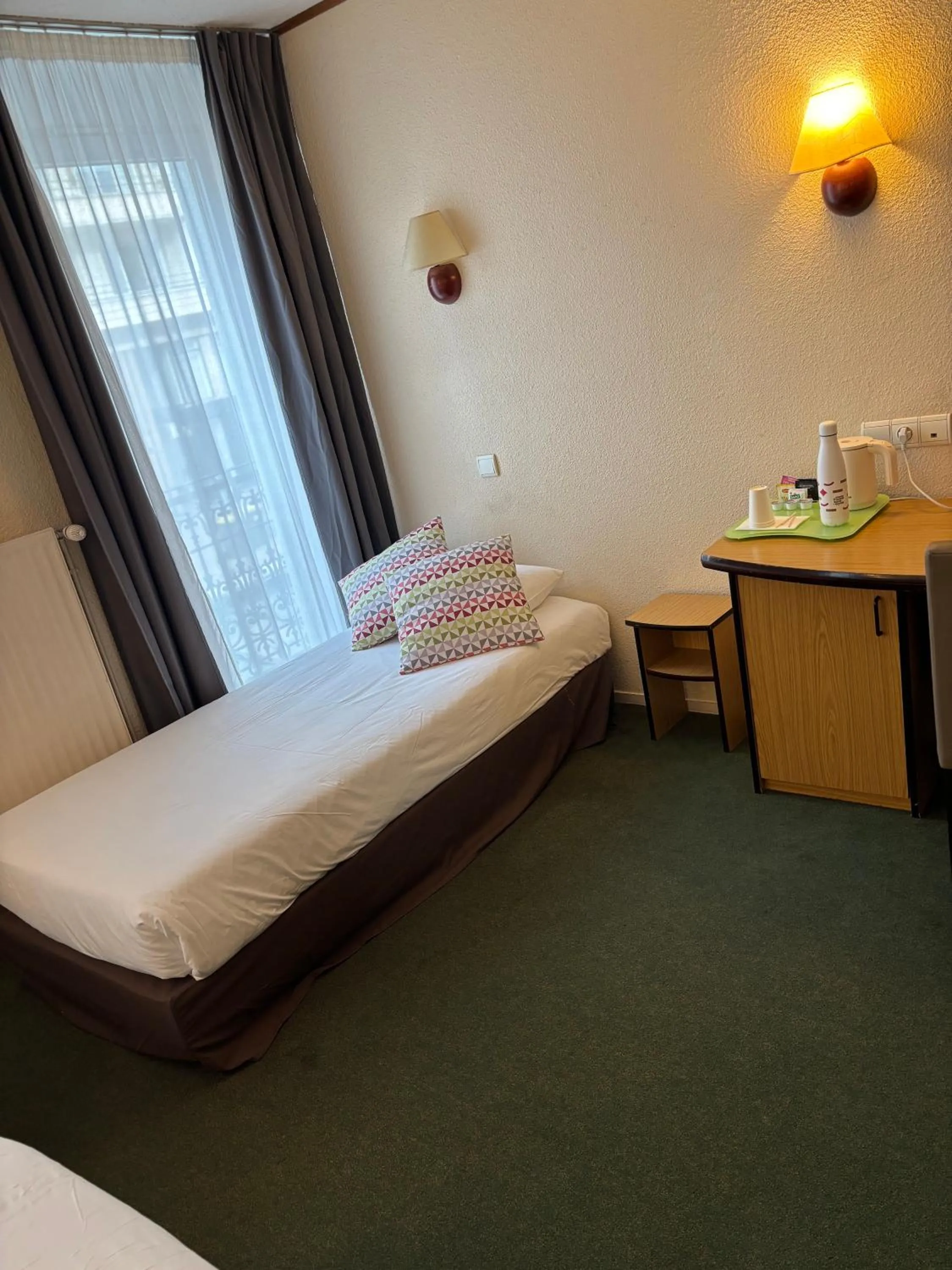 Bed in Campanile Dijon Centre - Gare