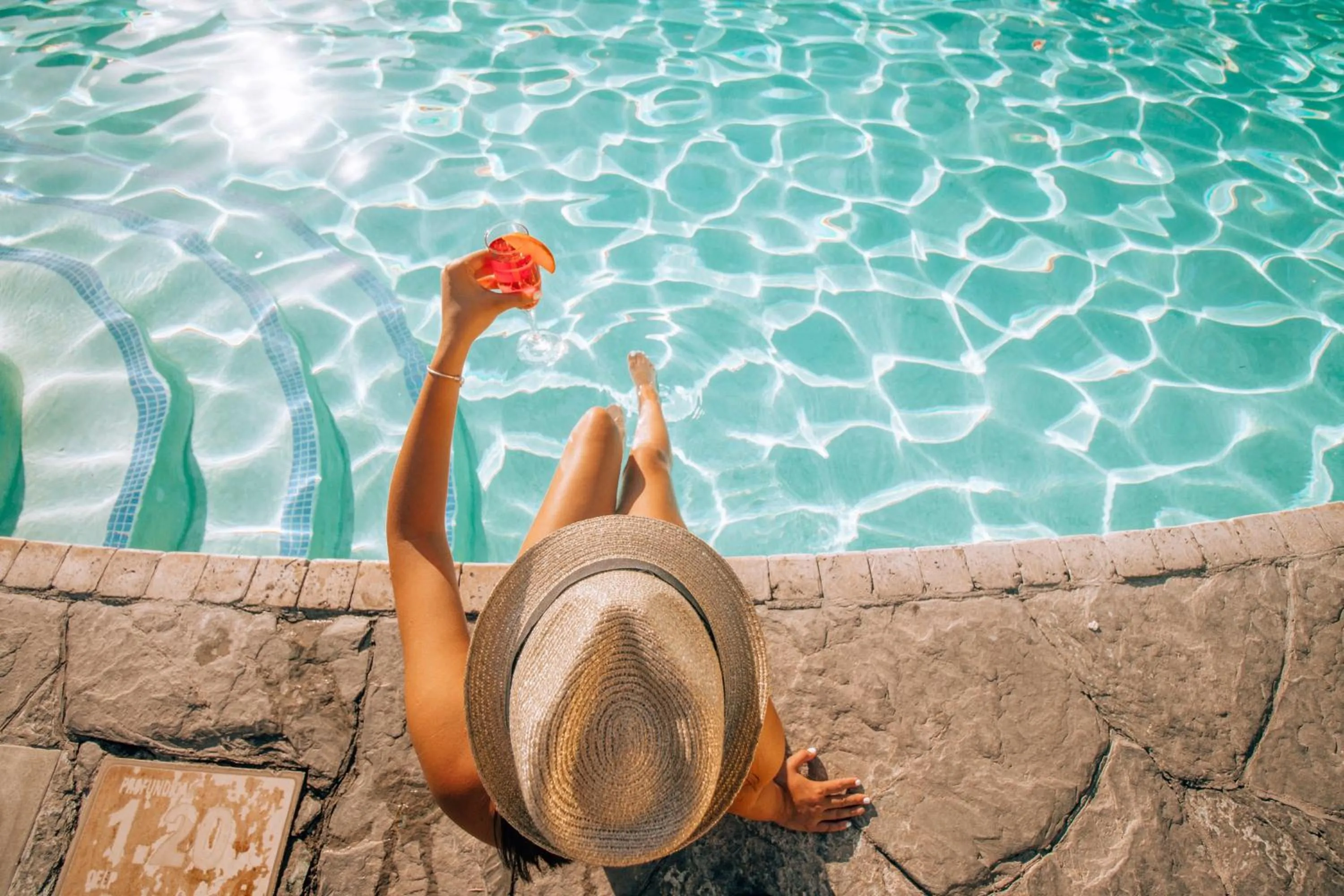 Swimming pool in Casa De Rosa Apartments & Studios