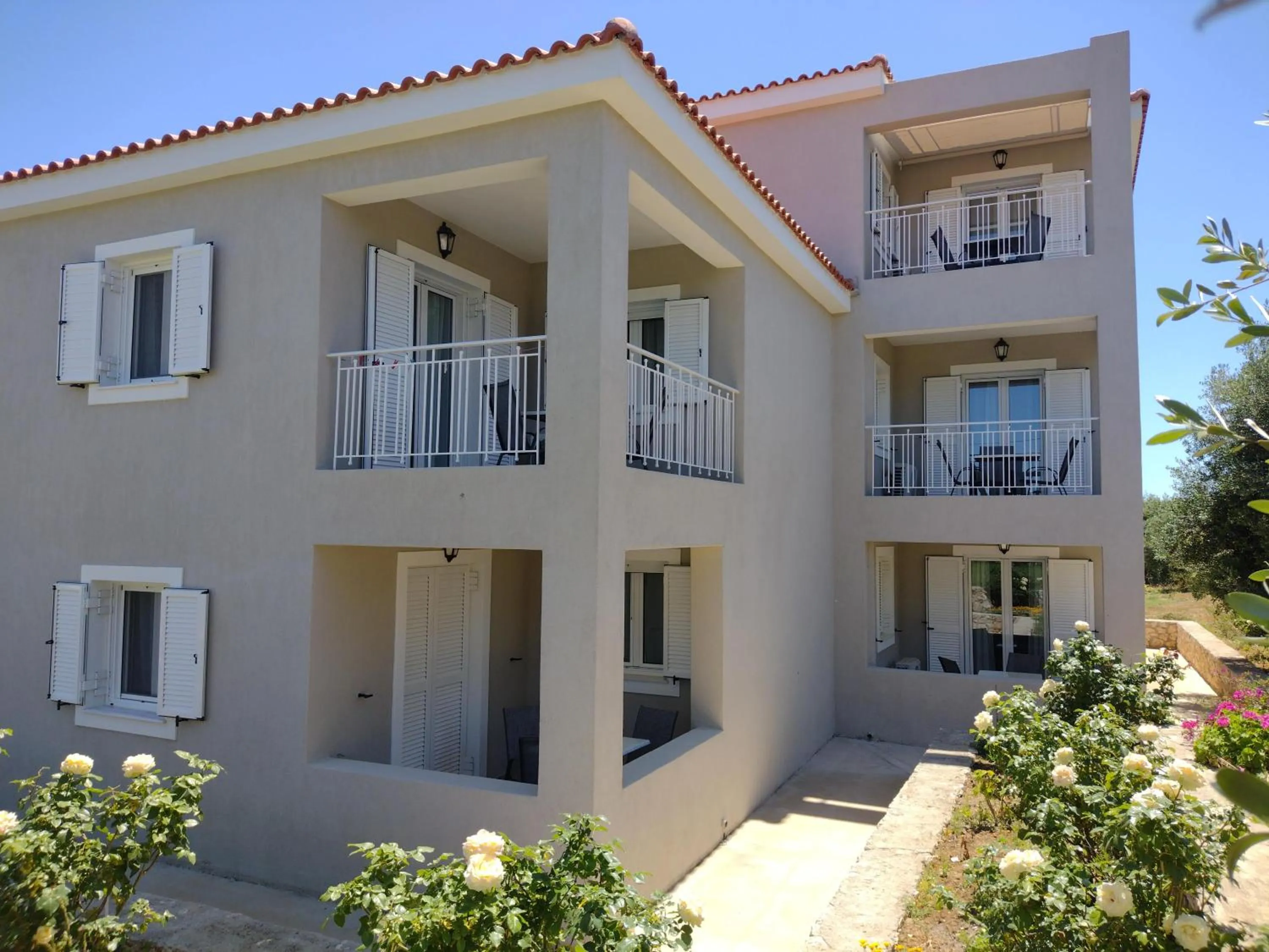 Property building in Casa De Rosa Apartments & Studios