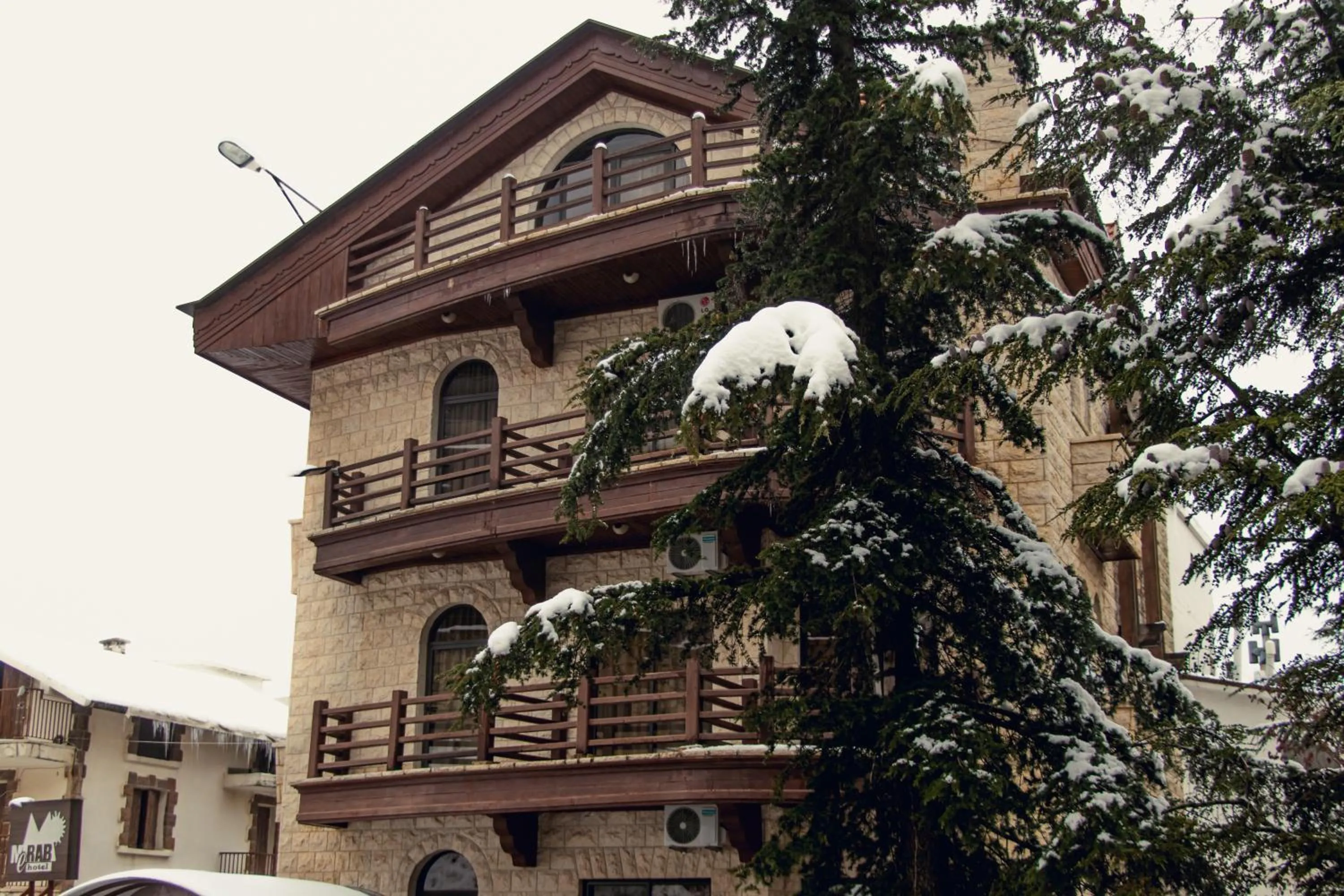 Merab Hotel