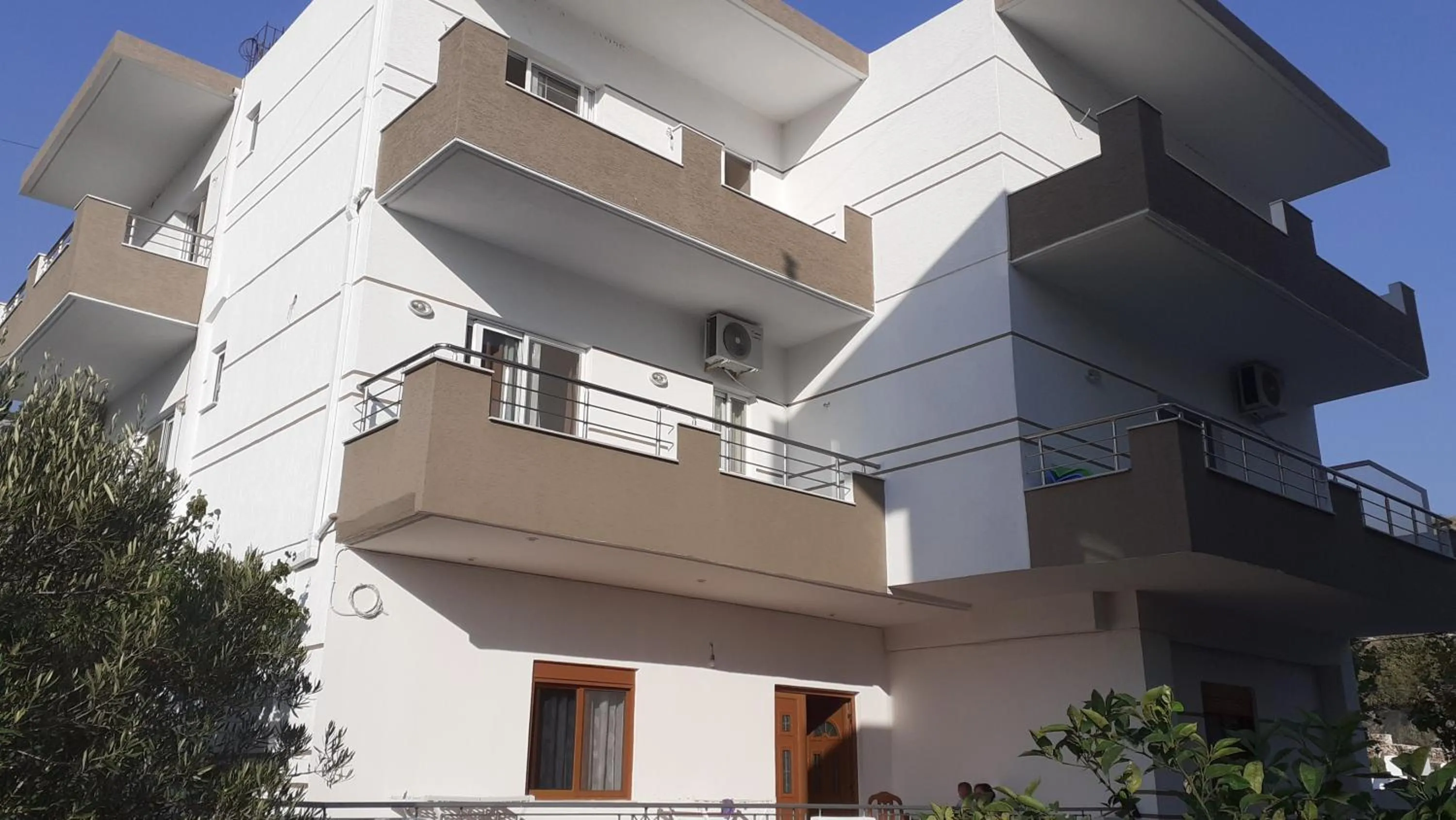 Durmishi Rooms & Apartments & Beach