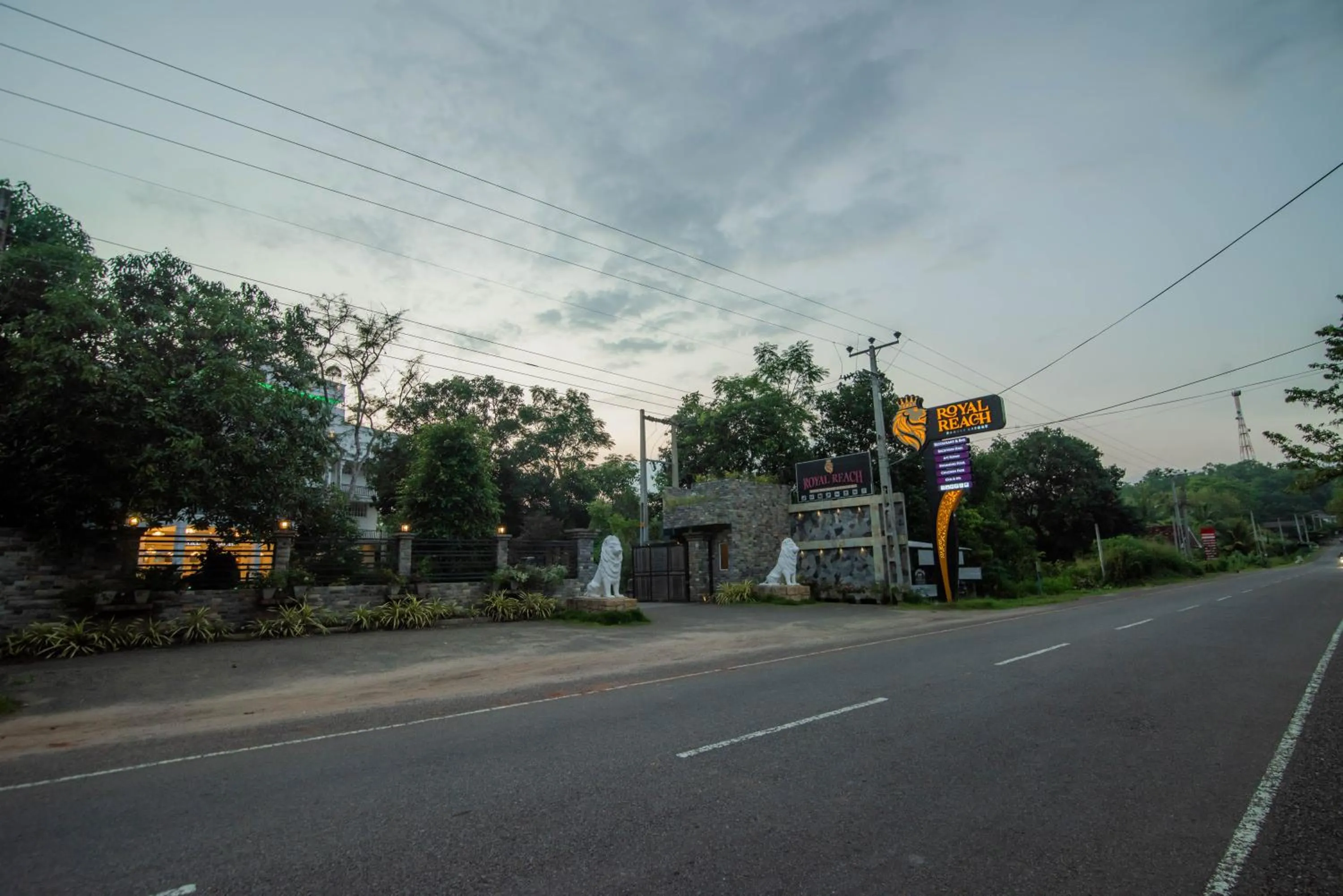Day in Royal Reach Udawalawe