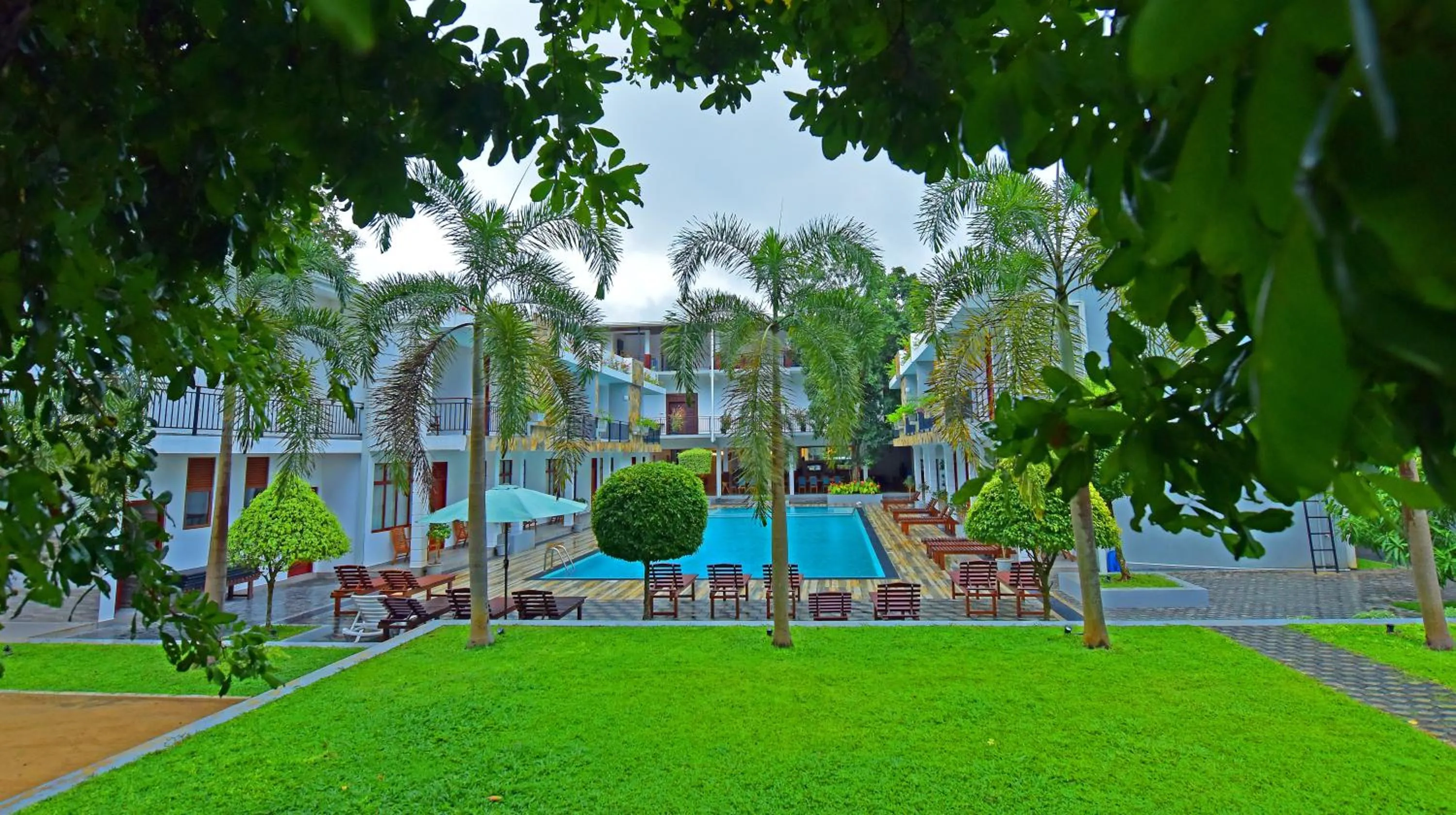 Day in Royal Reach Udawalawe