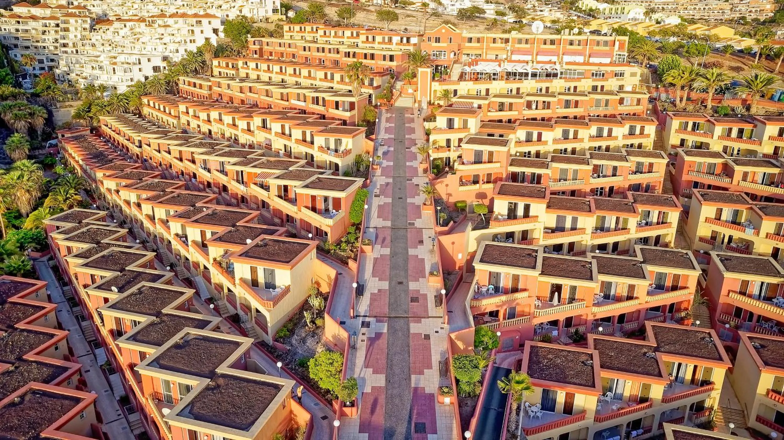 Property building in Laguna Park 2