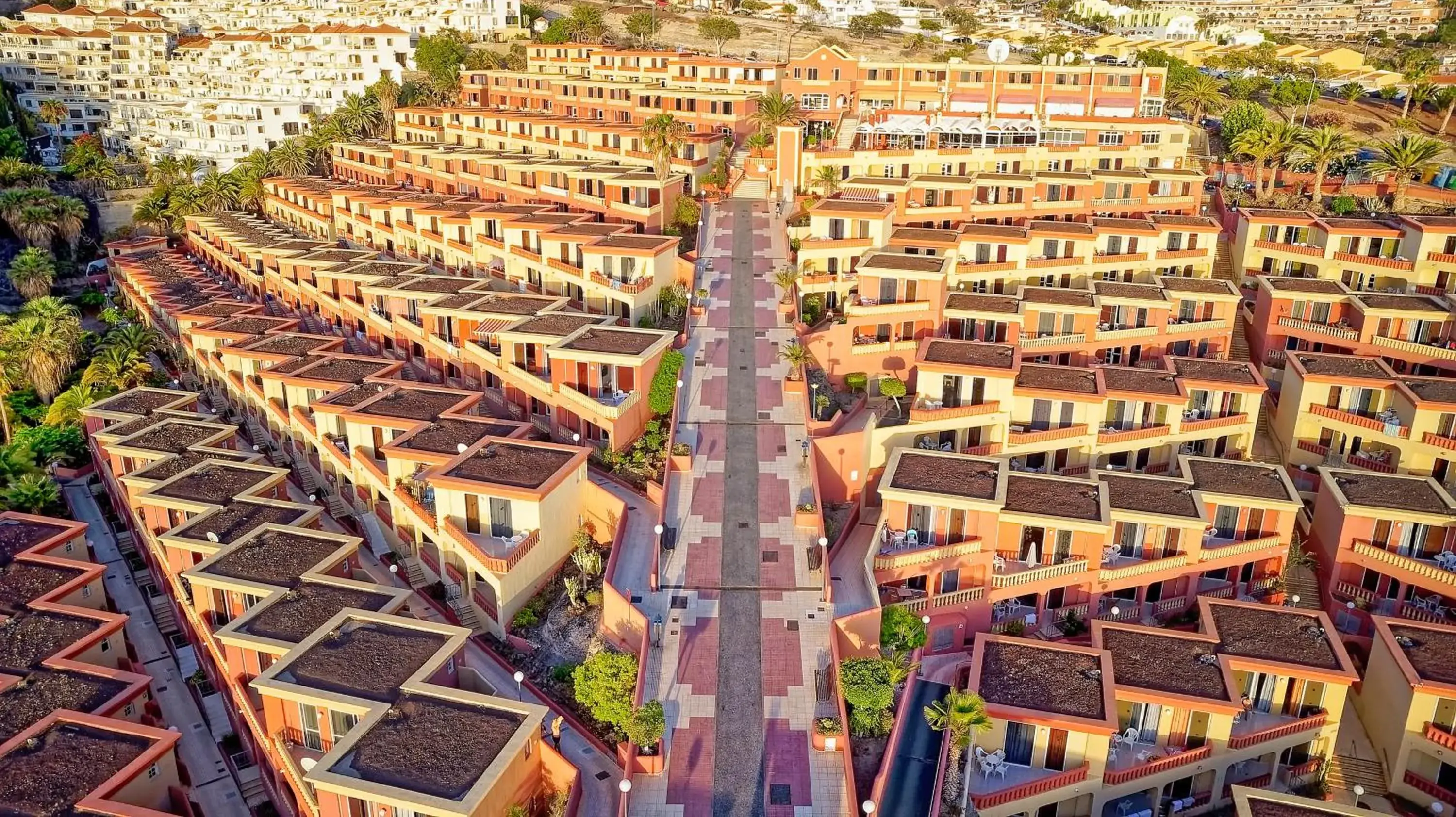 Property building in Laguna Park 2 Property building in Laguna Park 2