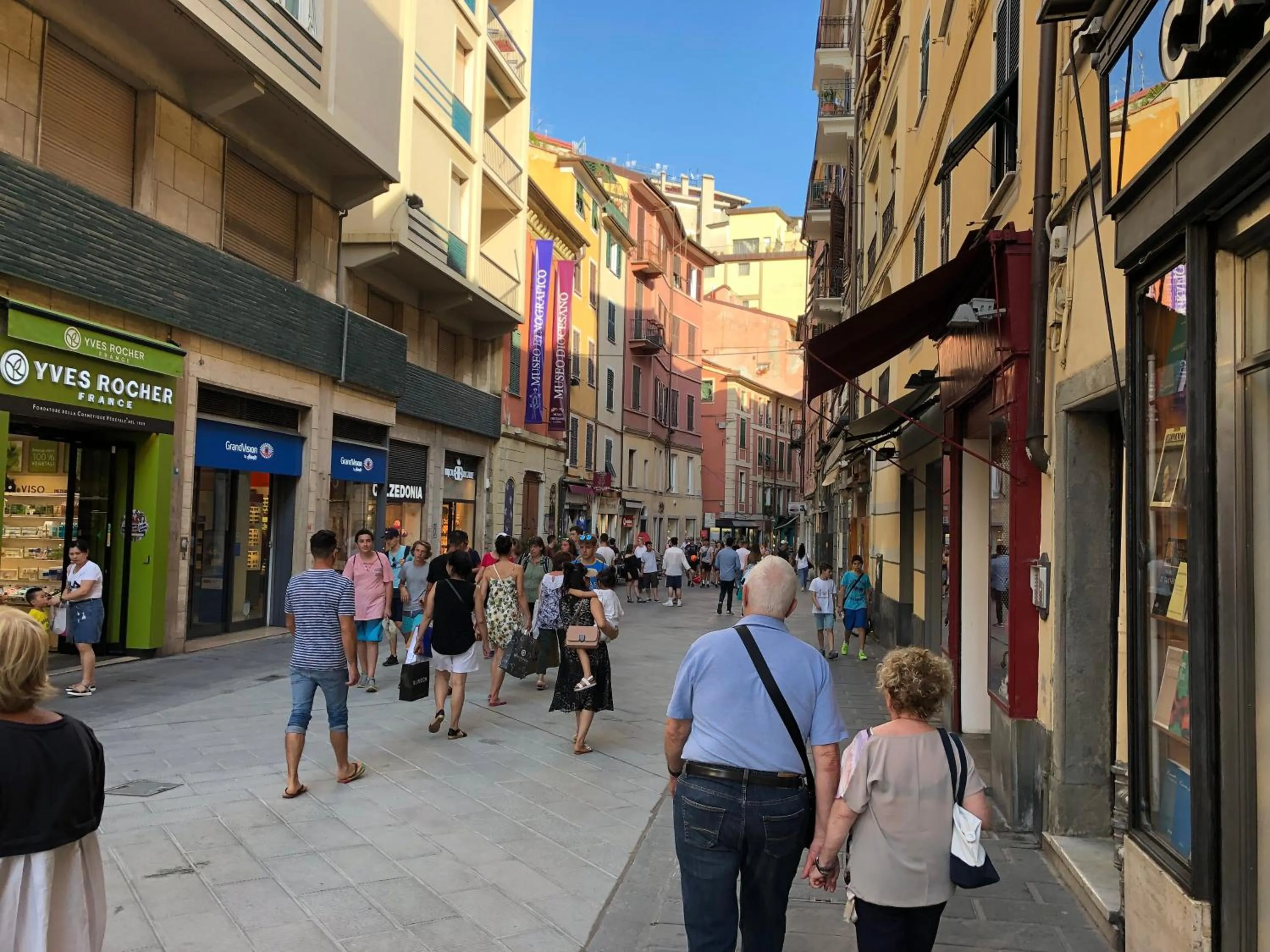 Facade/entrance in Elegant Apartments 5 terre la spezia