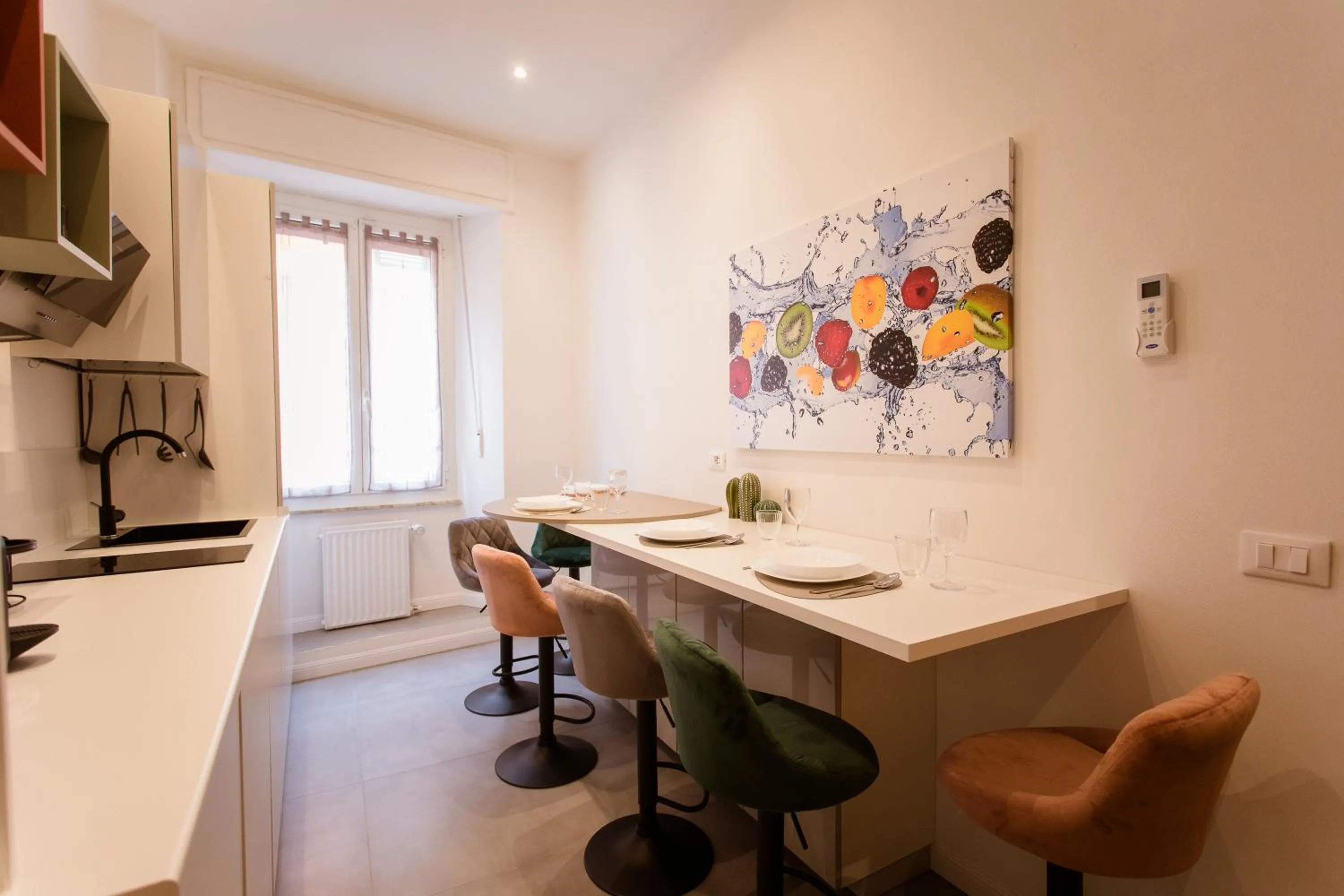 Kitchen or kitchenette in Elegant Apartments 5 terre la spezia