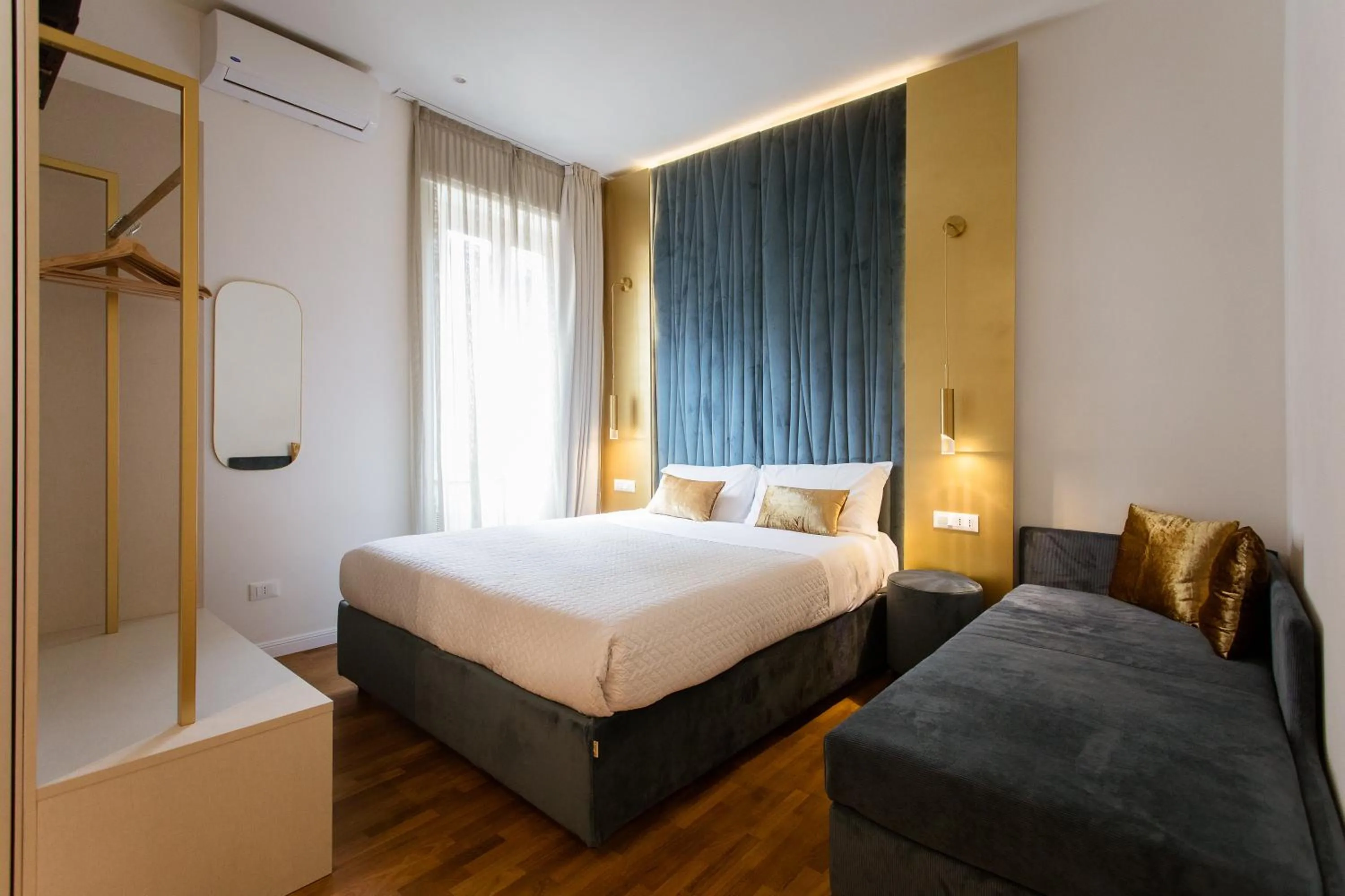 Bedroom, Bed in Elegant Apartments 5 terre la spezia