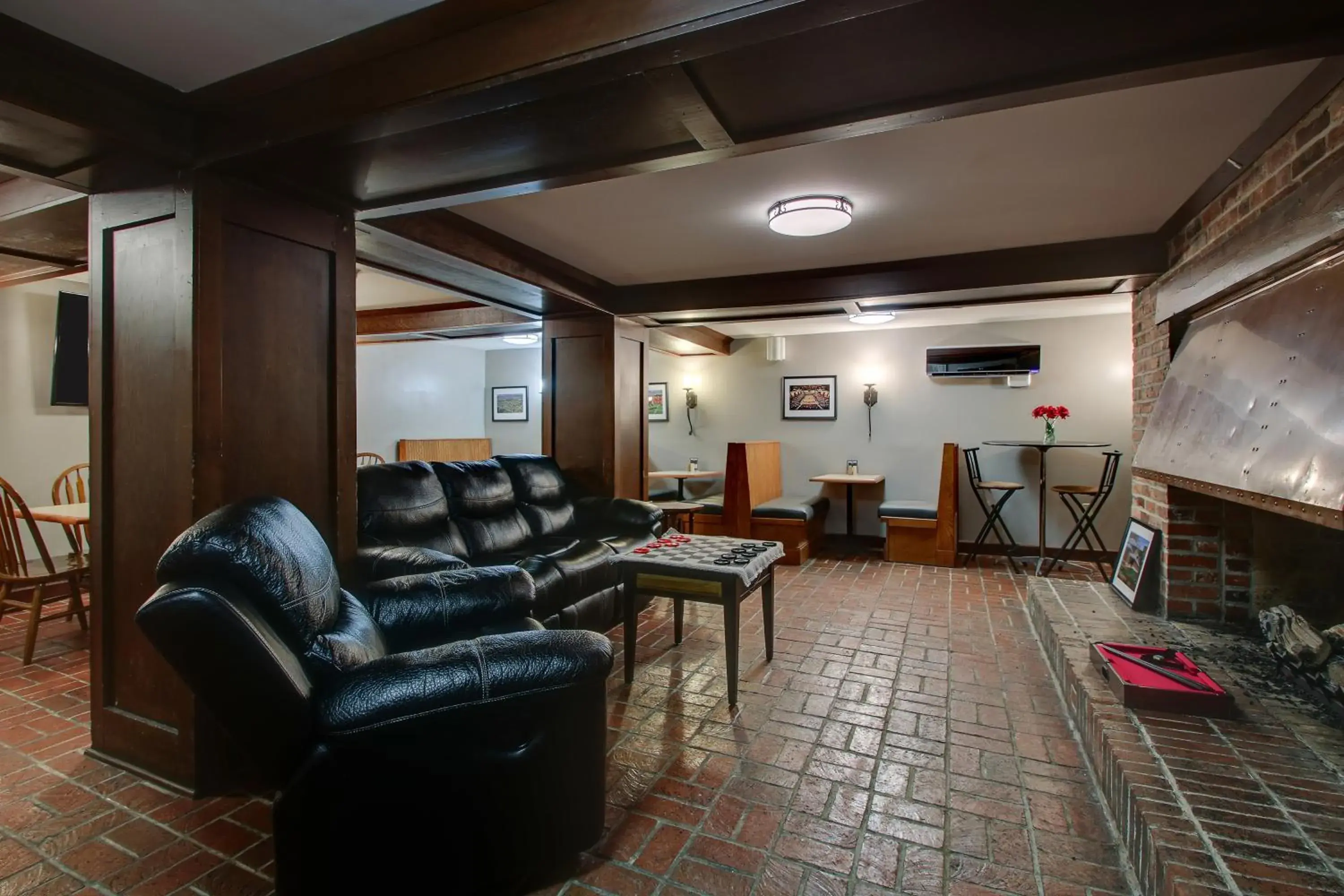 Lounge or bar in The Inn at Wise Lounge or bar in The Inn at Wise