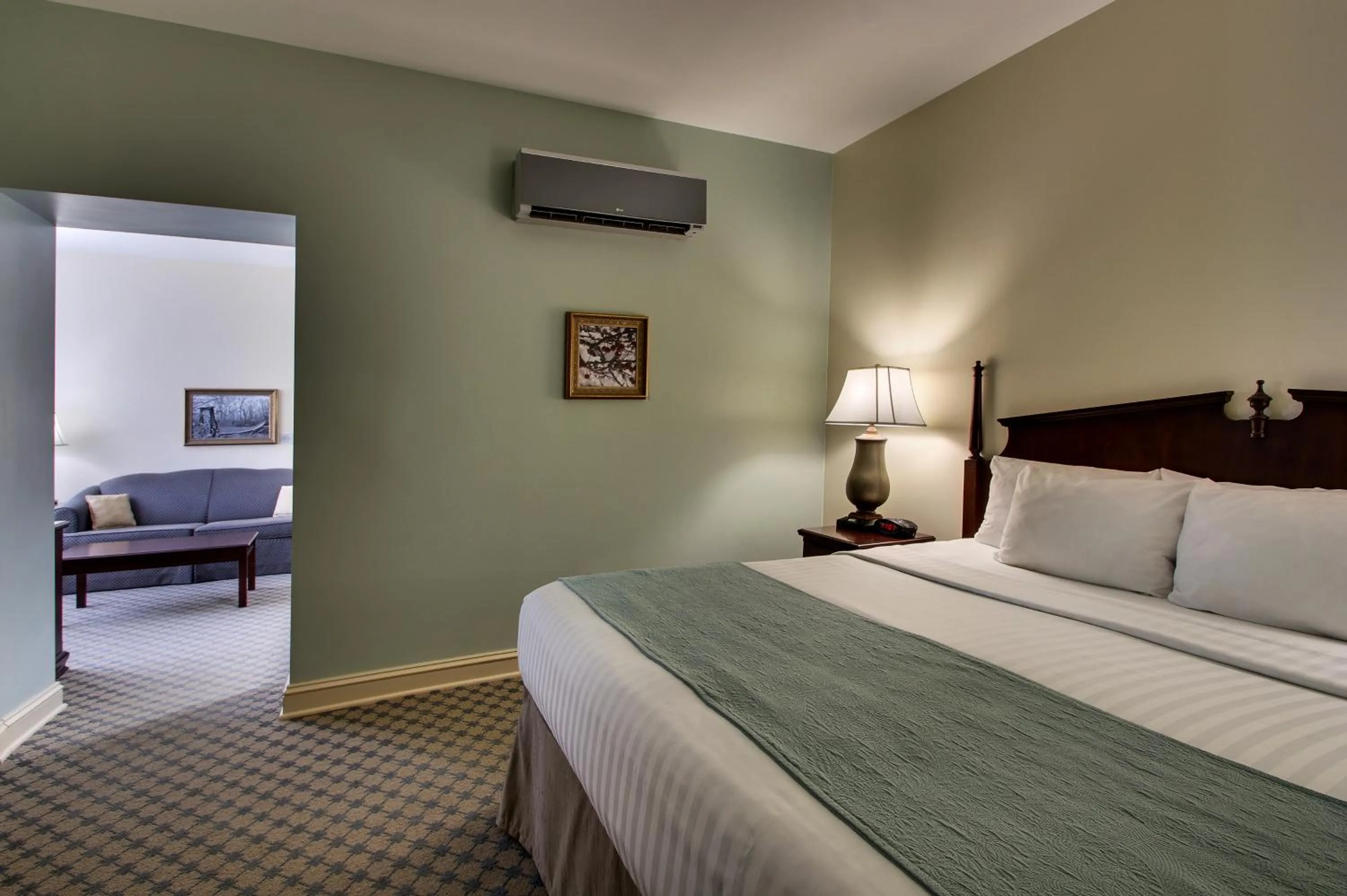 Bedroom, Bed in The Inn at Wise