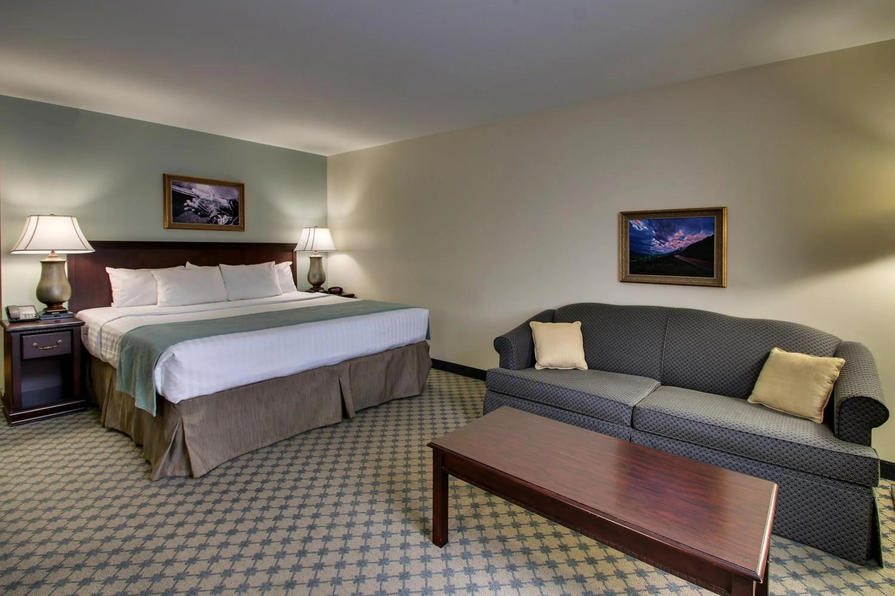 Bedroom, Bed in The Inn at Wise