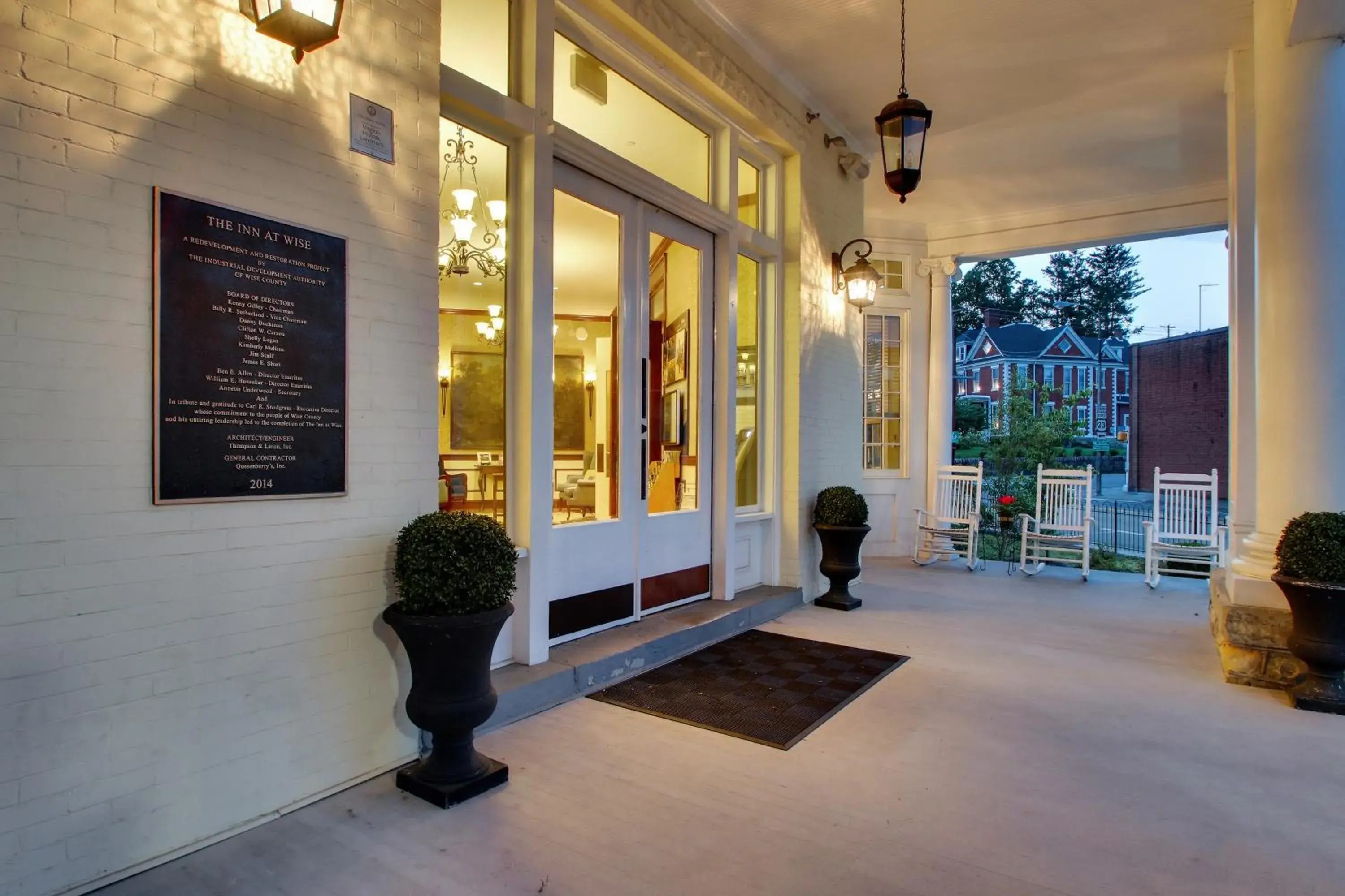 Facade/entrance in The Inn at Wise Facade/entrance in The Inn at Wise