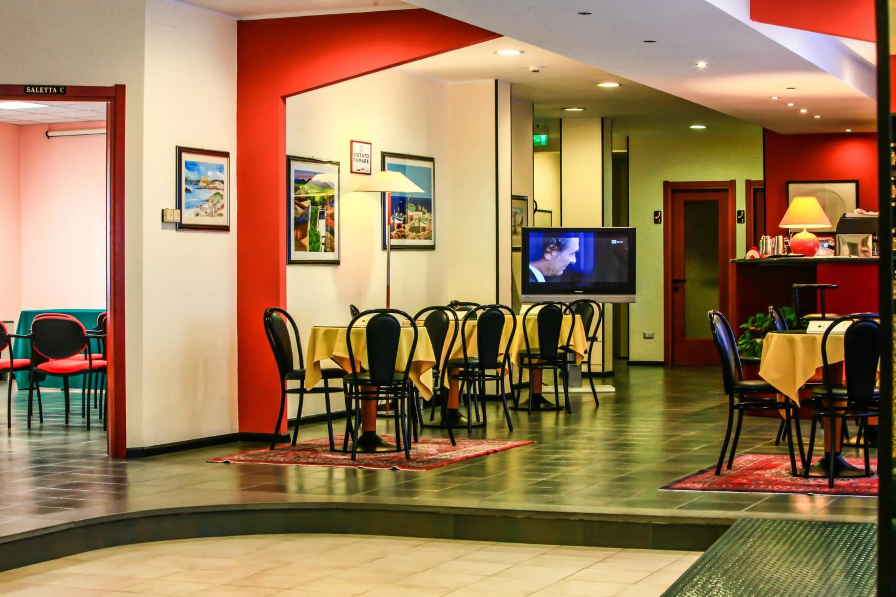 Restaurant/places to eat in Hotel Quadrifoglio